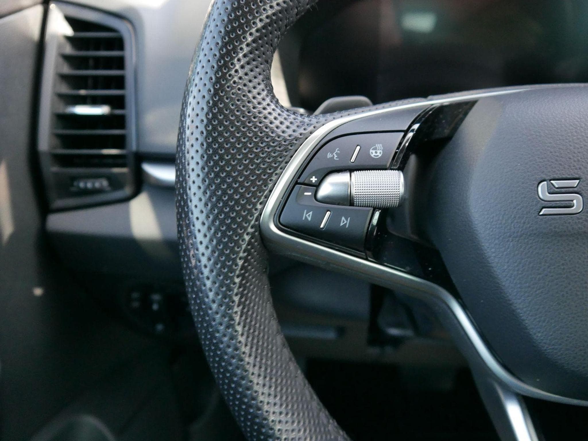 Skoda Karoq Selection (2025) - Foto 13