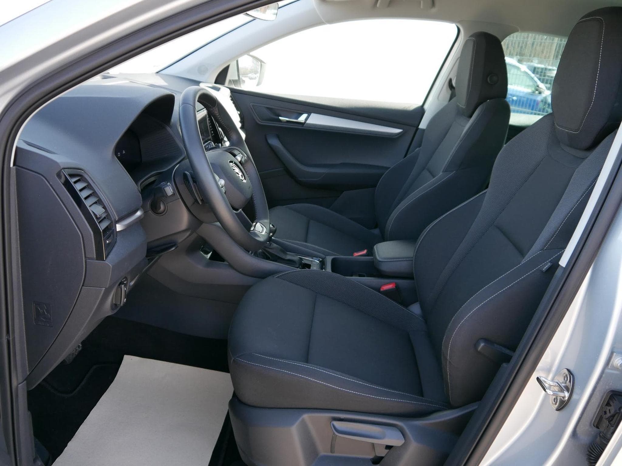 Skoda Karoq Selection (2025) - Foto 10