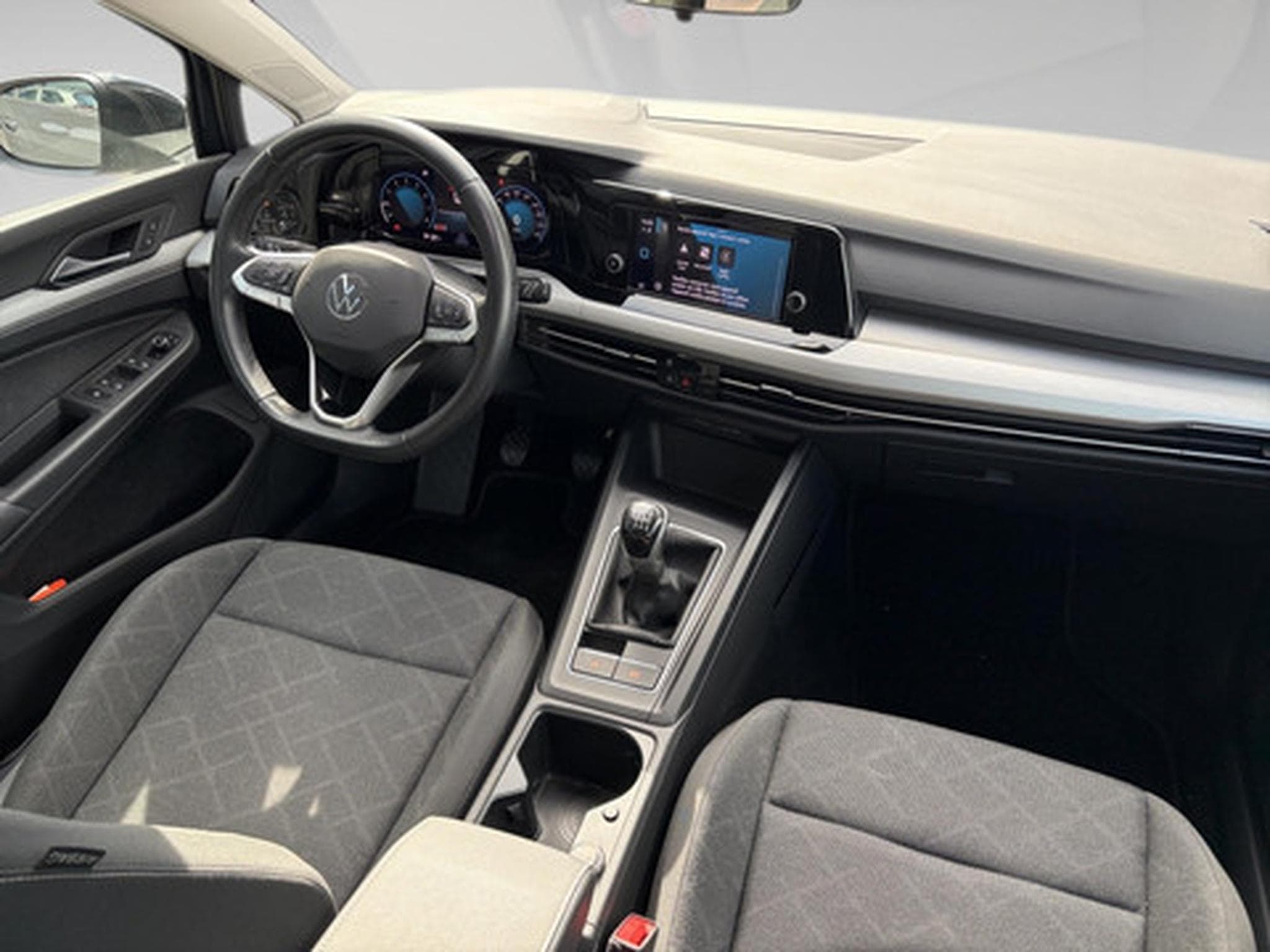 VW Golf VIII 1.0 TSI 96kW Life (2023) - Photo 6