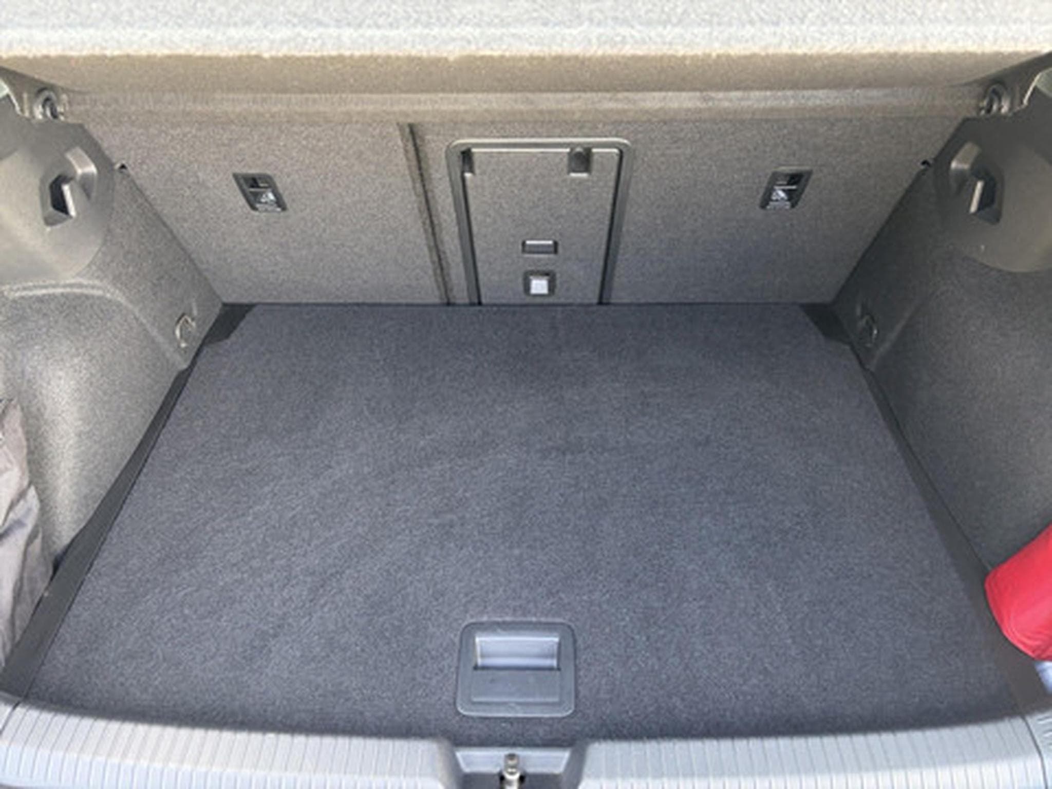 VW Golf VIII 1.0 TSI 96kW Life (2023) - Photo 15