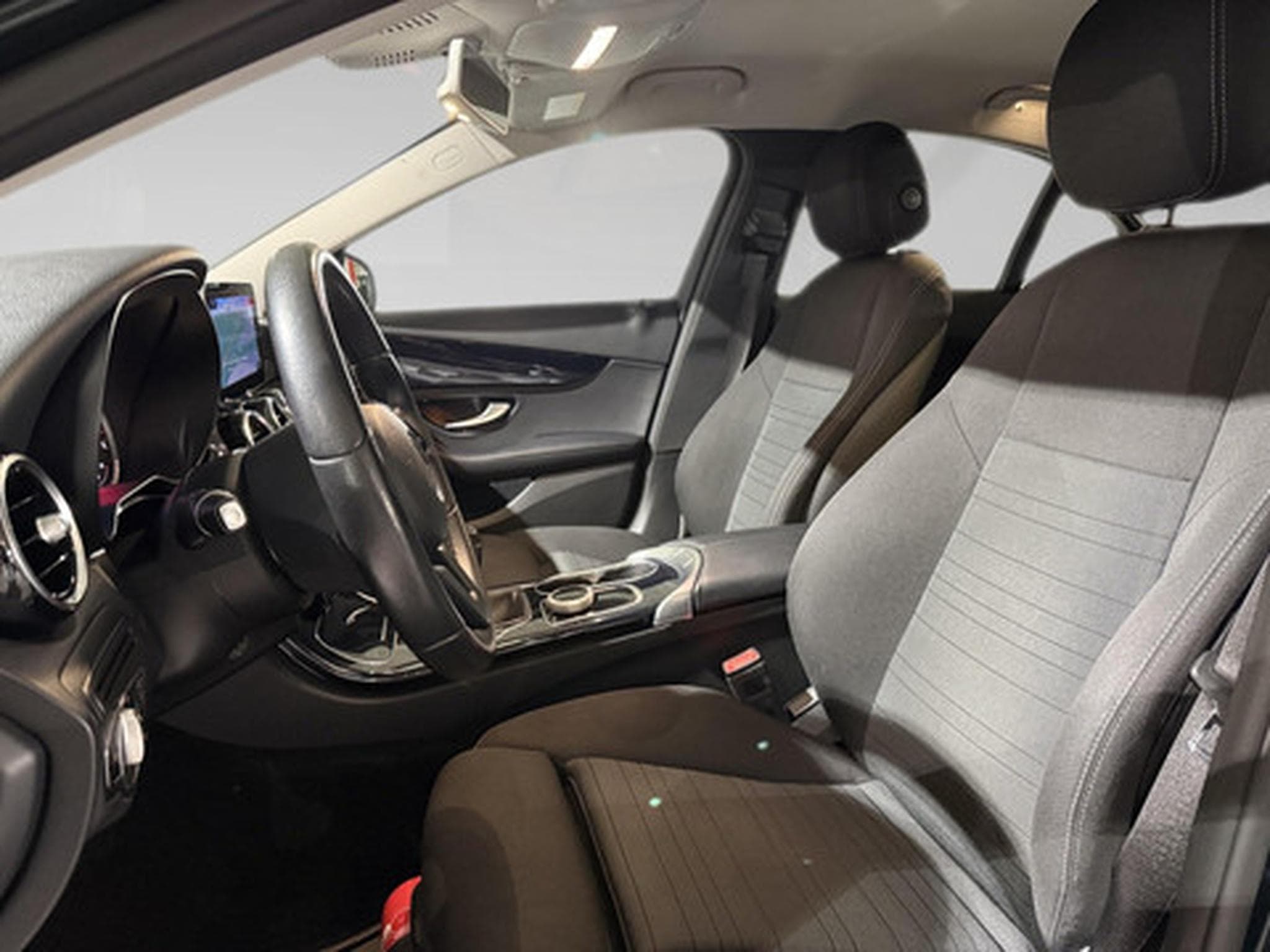 Mercedes C 200 Berline C d (2019) - Photo 4