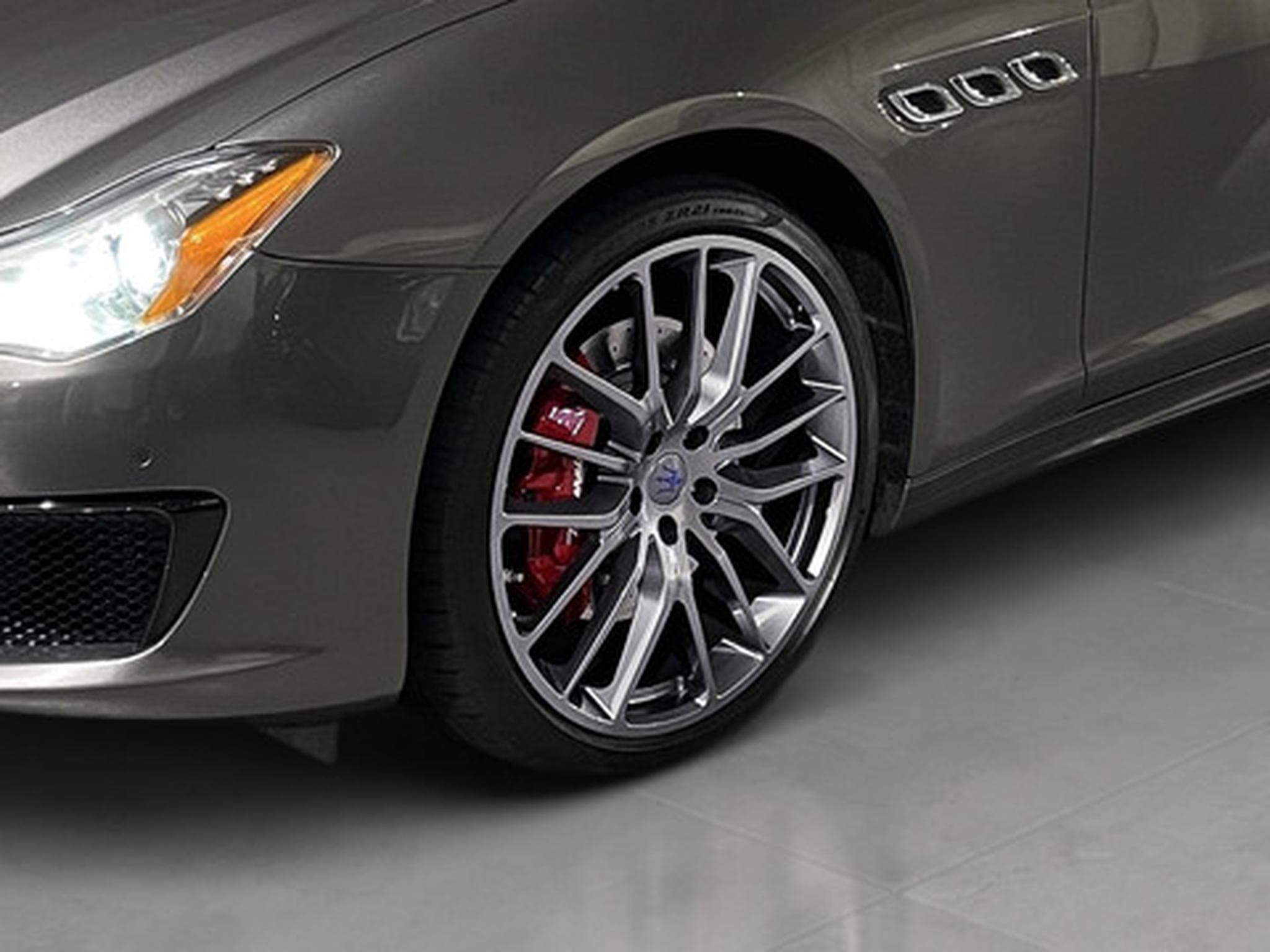 Maserati Quattroporte 3.0 V6 Aut. 4x4 S (2018) - Photo 23