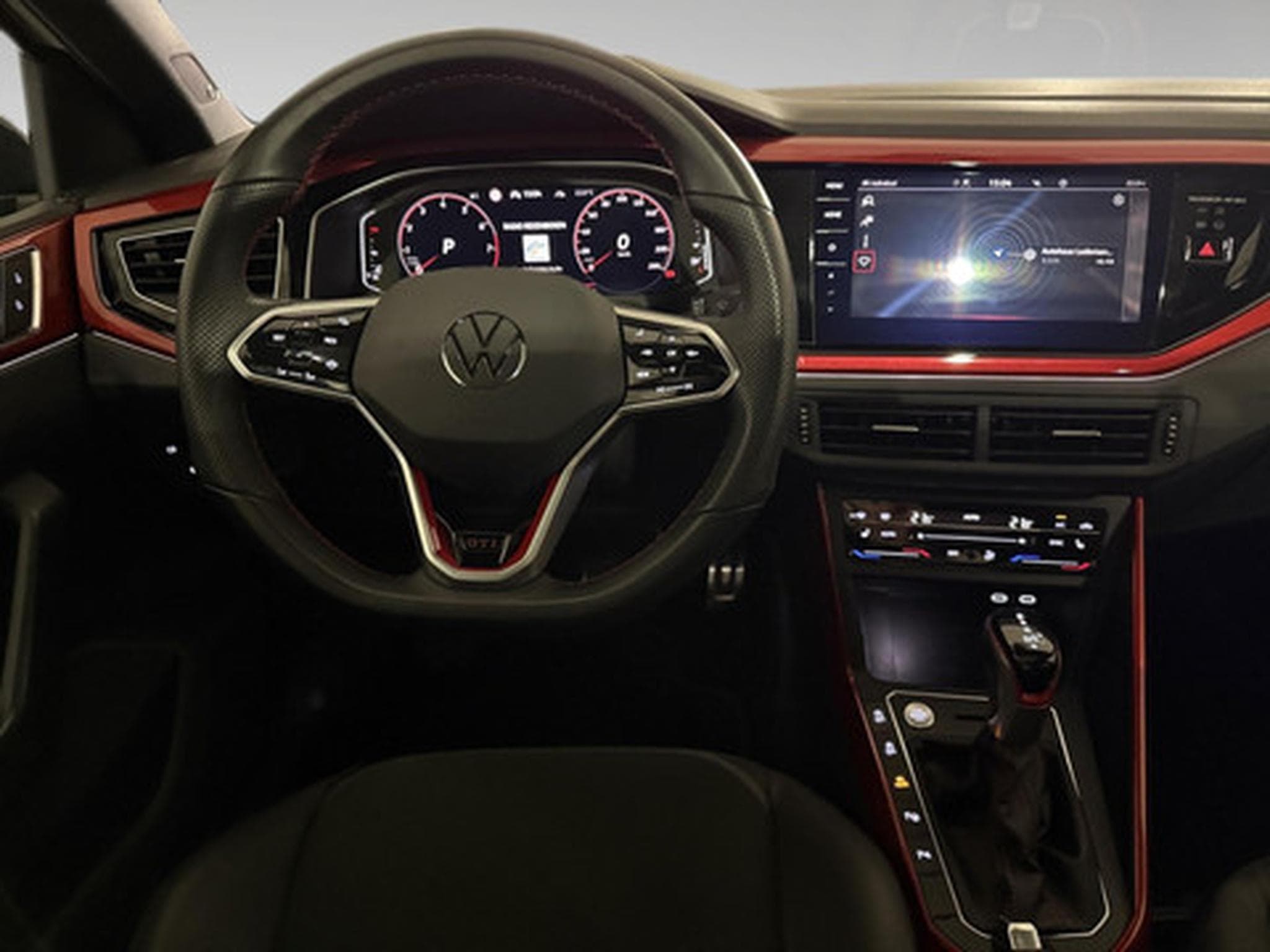 VW Polo 2.0 TSI 152kW GTI DSG7 (2024) - Photo 6
