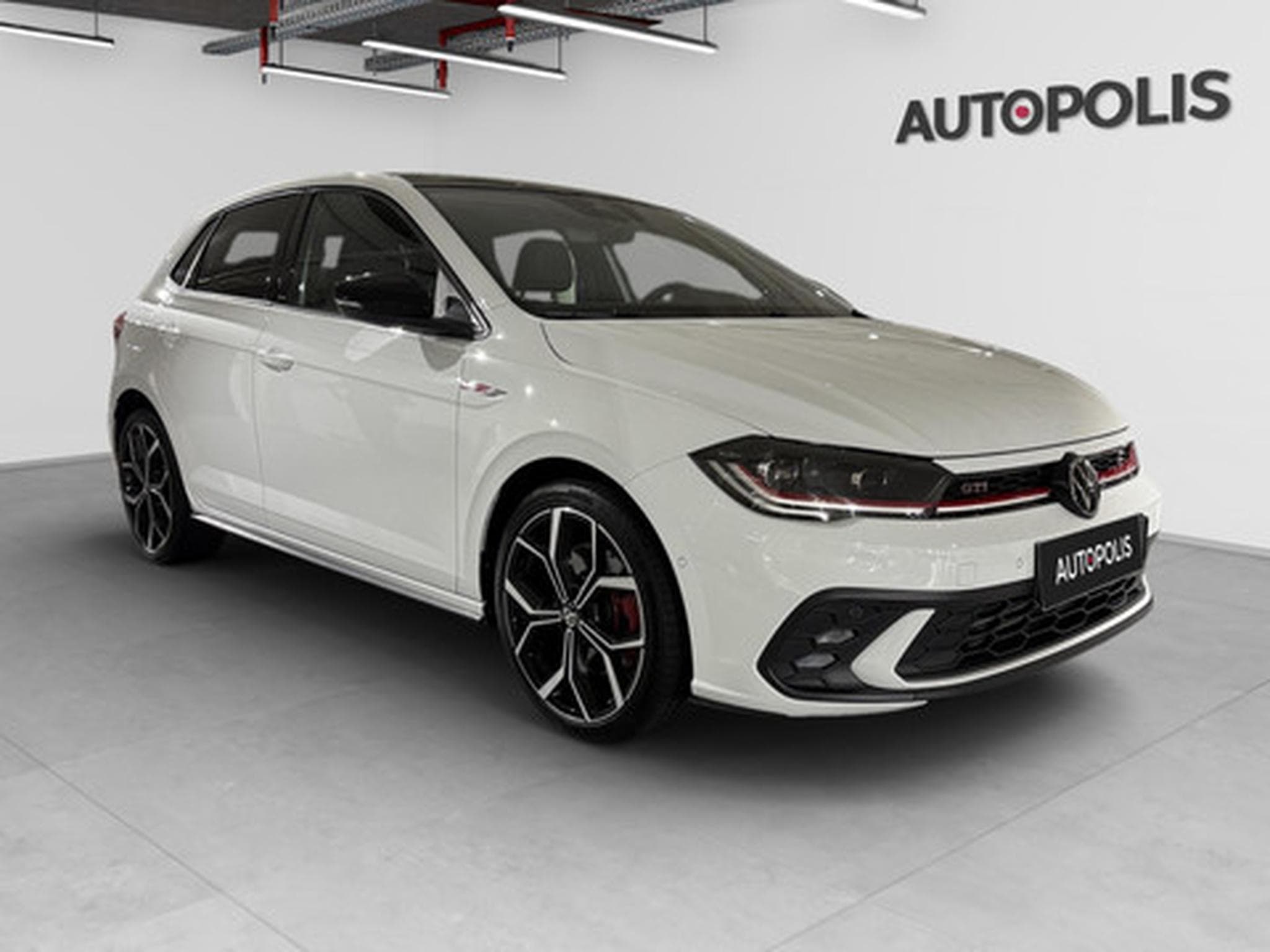 VW Polo 2.0 TSI 152kW GTI DSG7 (2024) - Photo 20