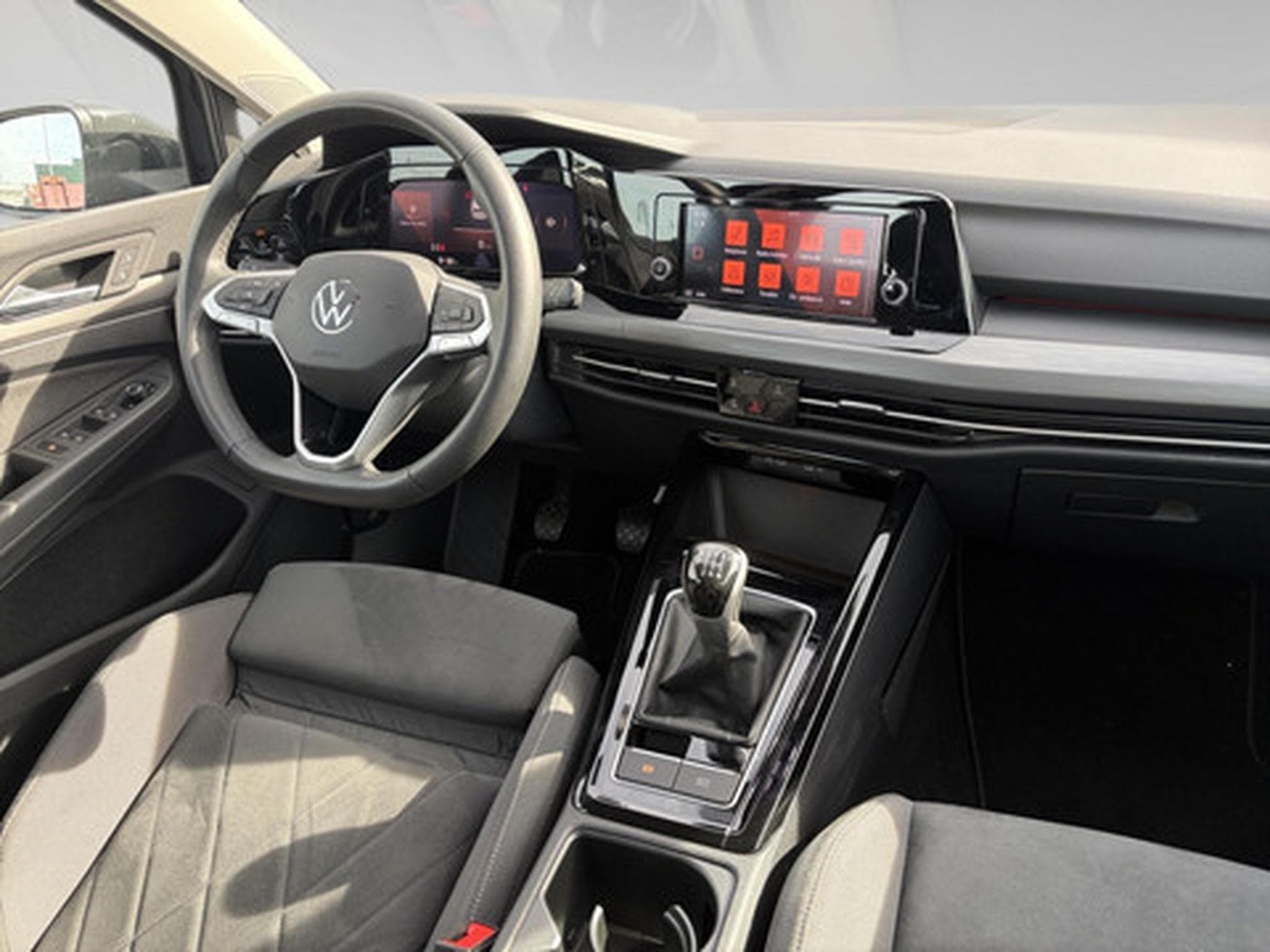 VW Golf VIII 1.5 TSI 96kW Style (2024) - Photo 7
