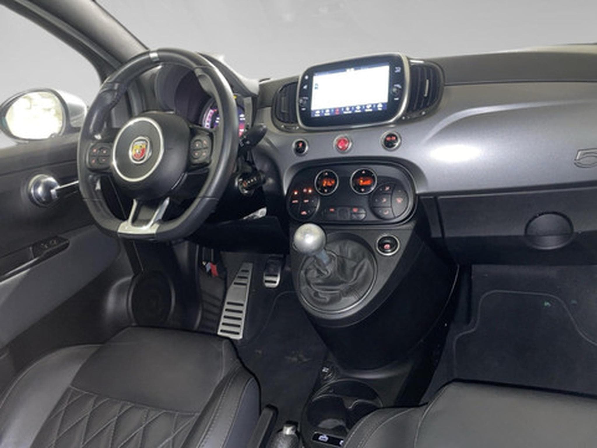 Abarth 500 1.4 T-Jet 595 121kW Turismo (2021) - Foto 7