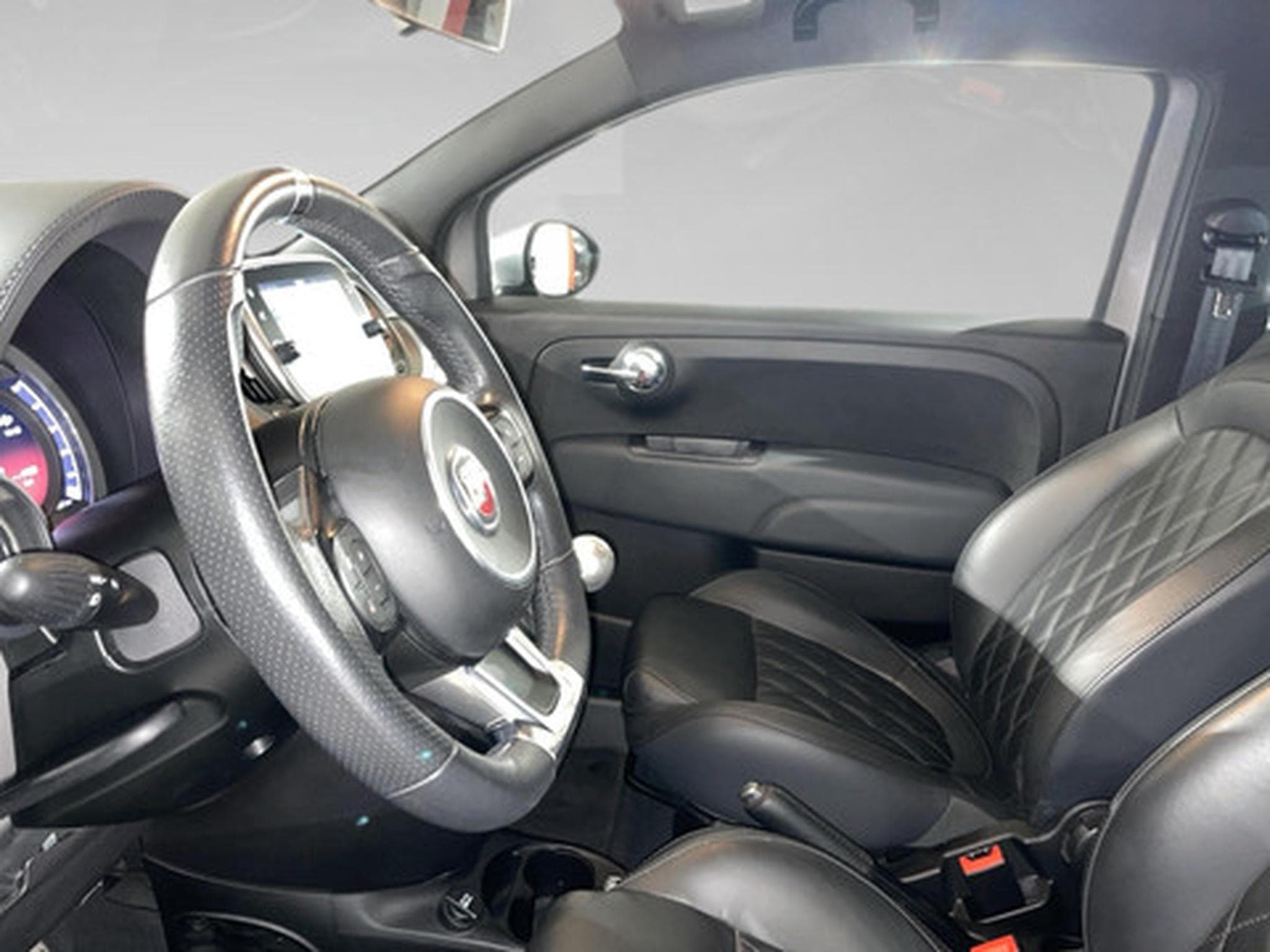 Abarth 500 1.4 T-Jet 595 121kW Turismo (2021) - Foto 4
