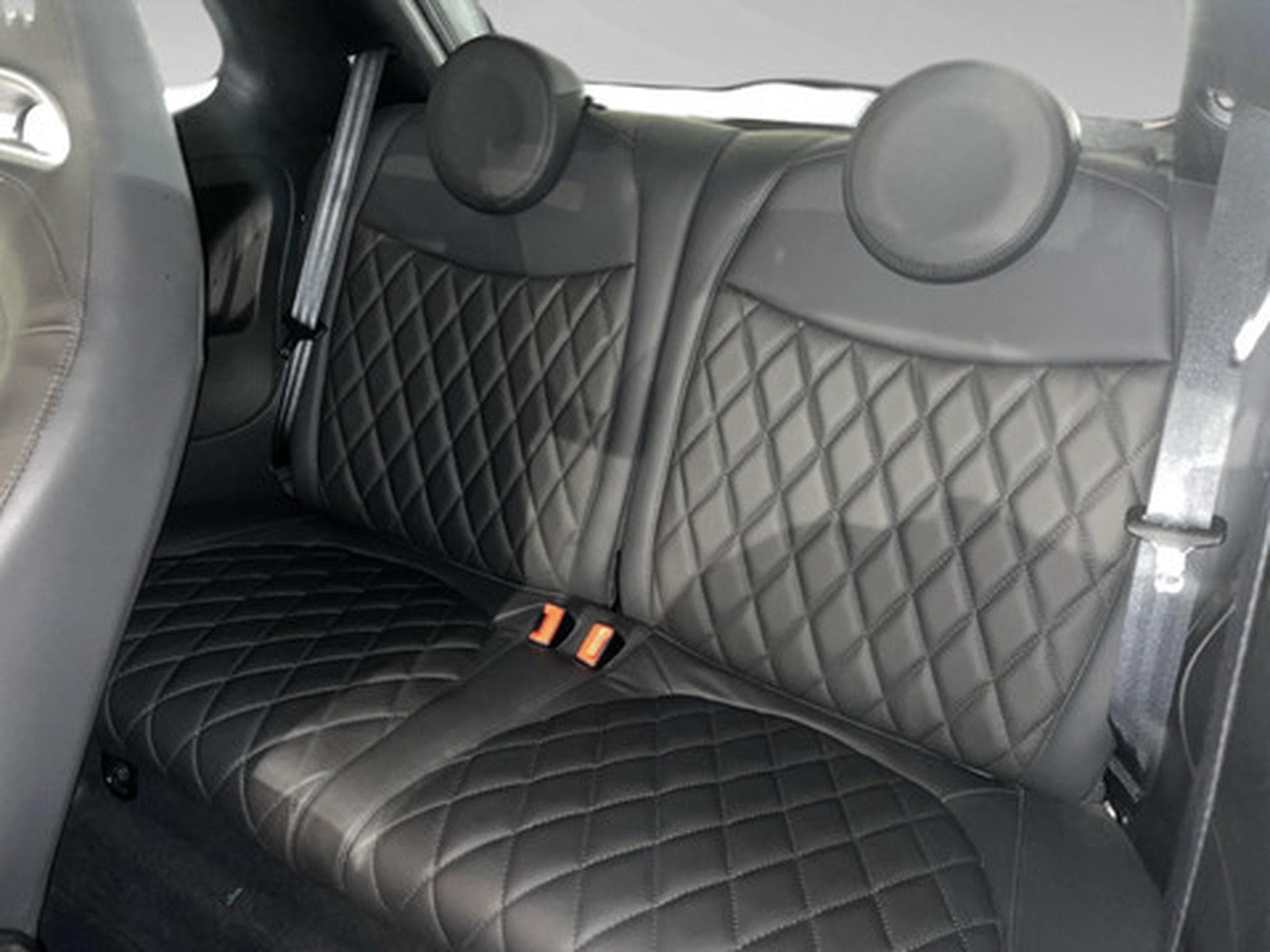 Abarth 500 1.4 T-Jet 595 121kW Turismo (2021) - Foto 11