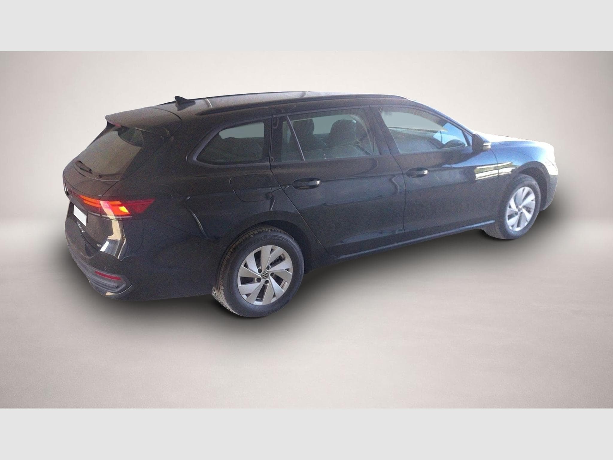 VW Passat (2026) - Photo 3