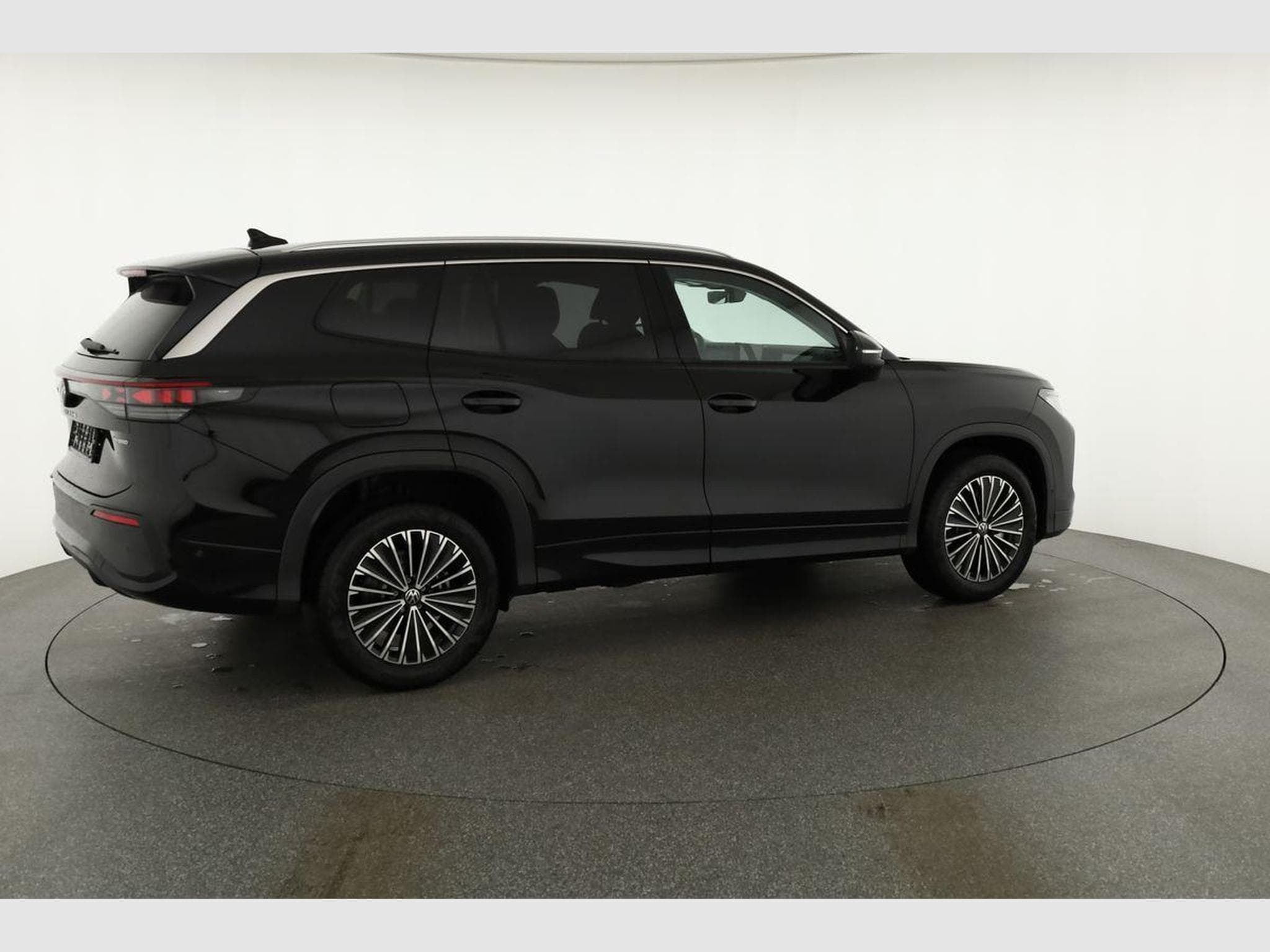 VW Tayron 1.5 TSI eHybrid 150 kW Life (2025) - Photo 21