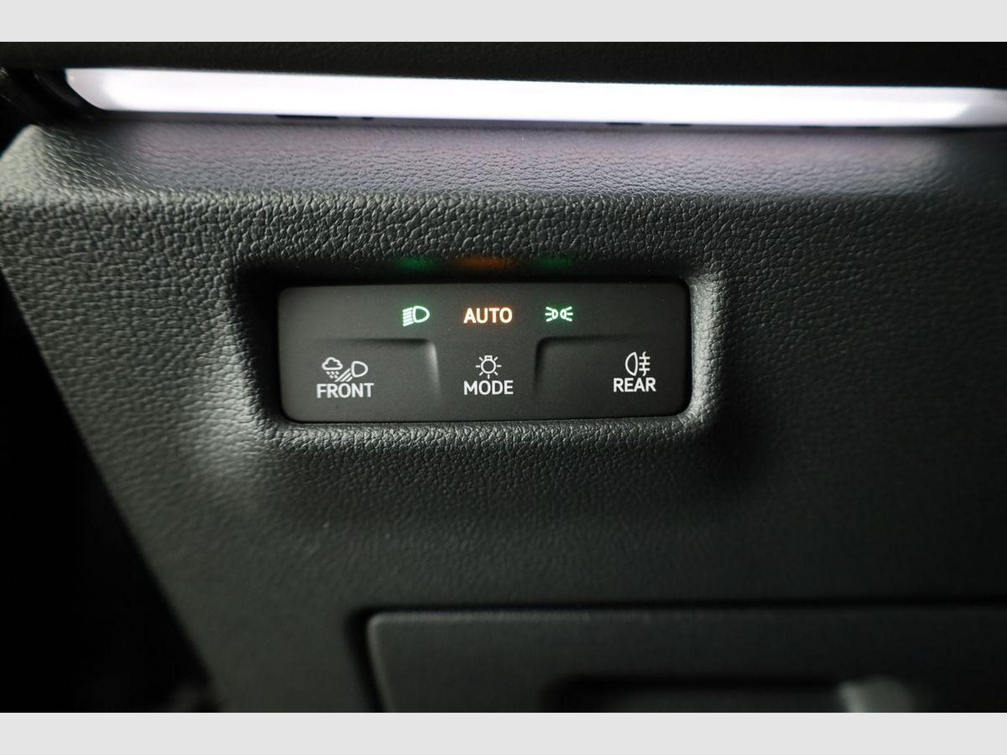 VW Tayron 1.5 TSI eHybrid 150 kW Life (2025) - Photo 7