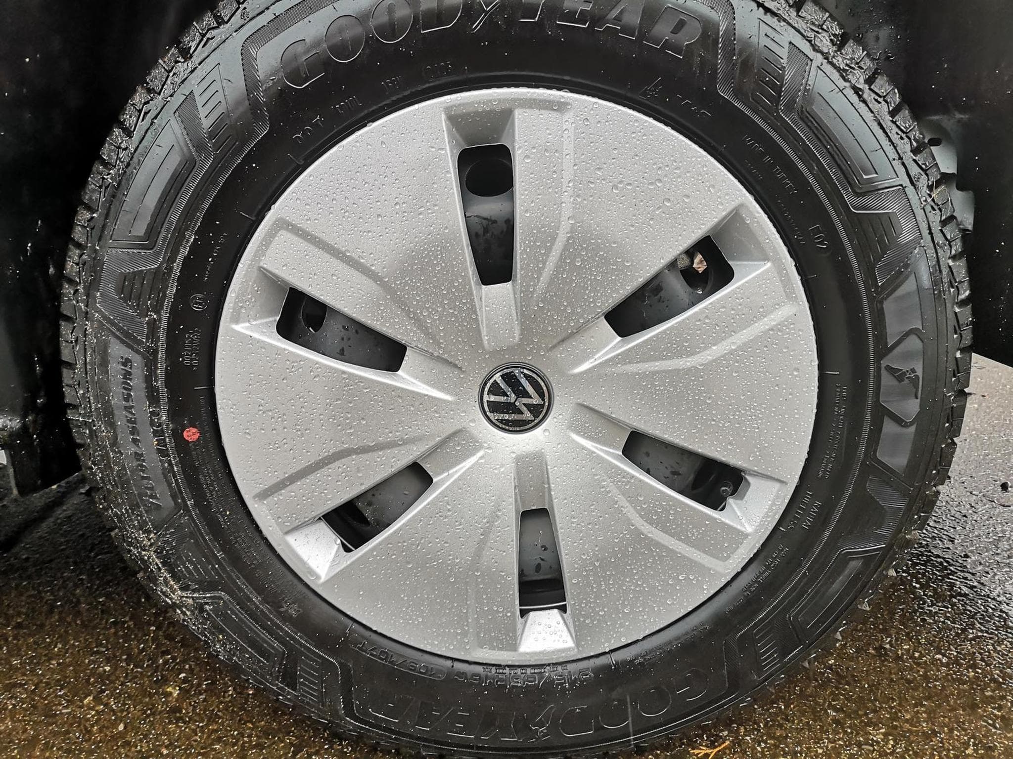 VW e-Transporter Kasten BEV 100 kW RWD KR (2026) - Photo 3