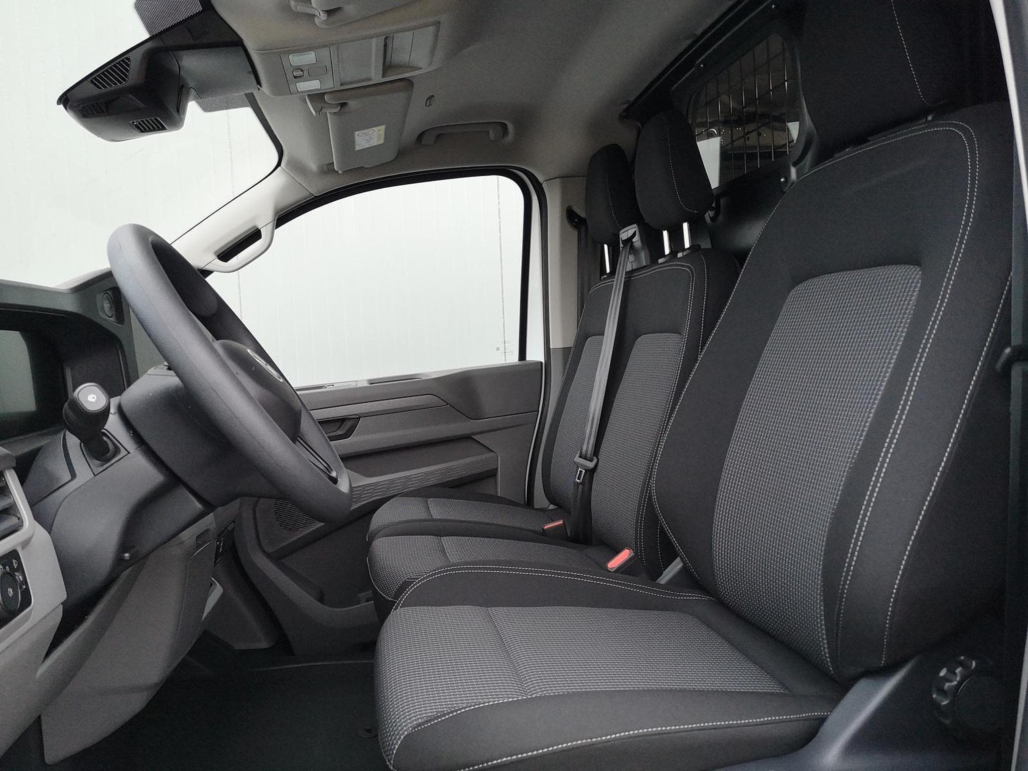 VW e-Transporter Kasten BEV 100 kW RWD KR (2026) - Photo 4