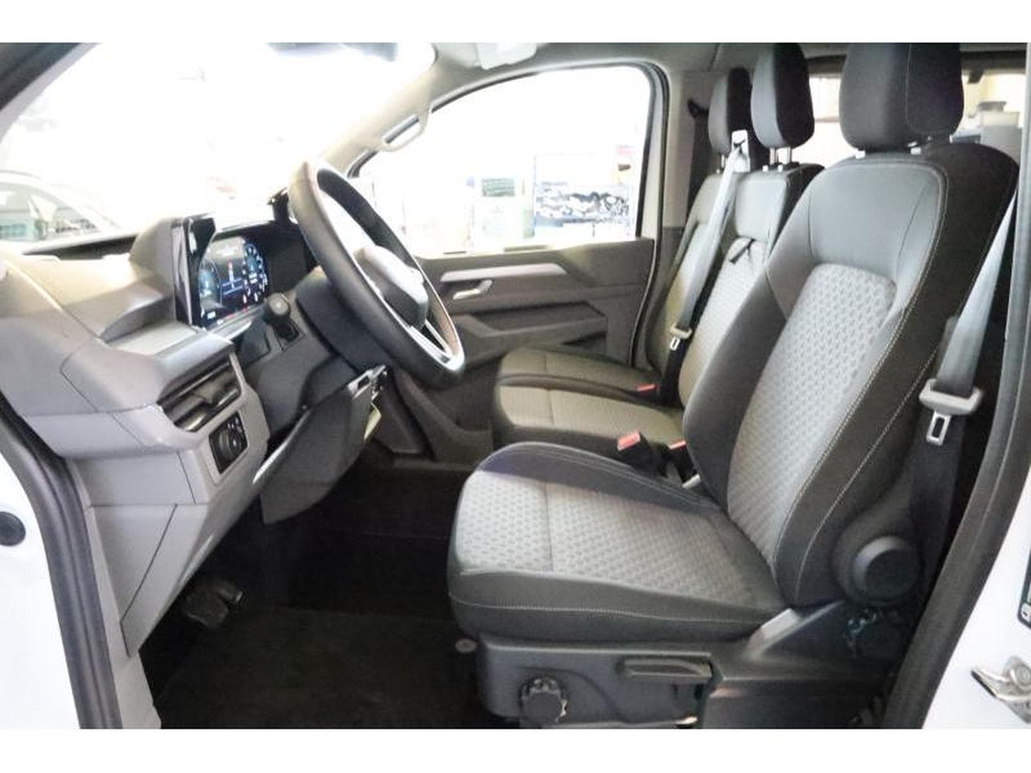 VW T7 Life AHK NAVI (2025) - Foto 7