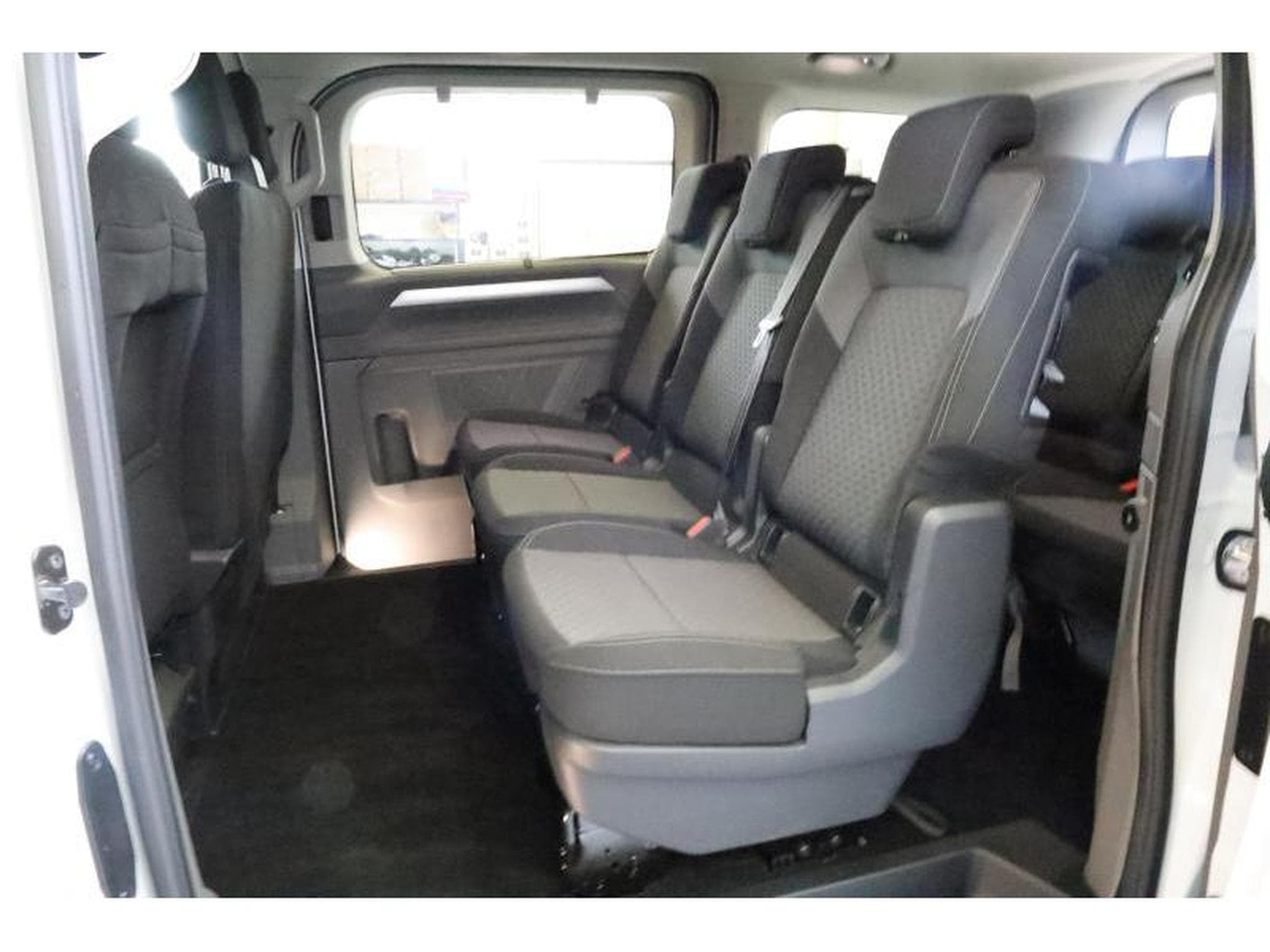 VW T7 Life AHK NAVI (2025) - Foto 10