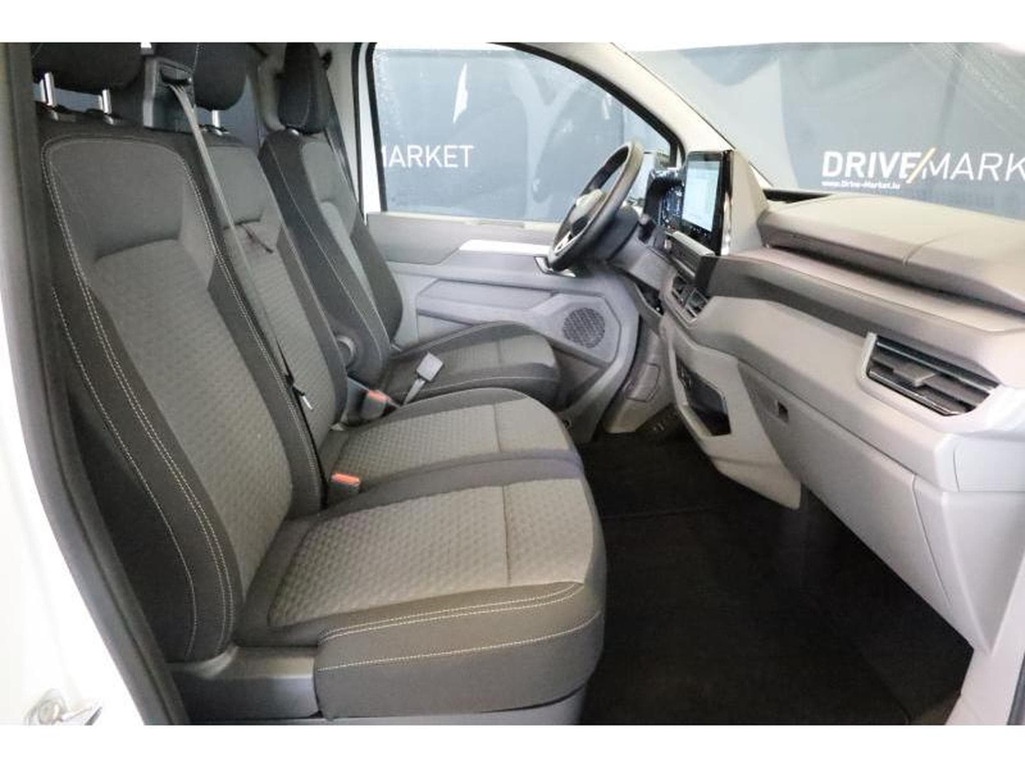 VW T7 Life AHK NAVI (2025) - Foto 13