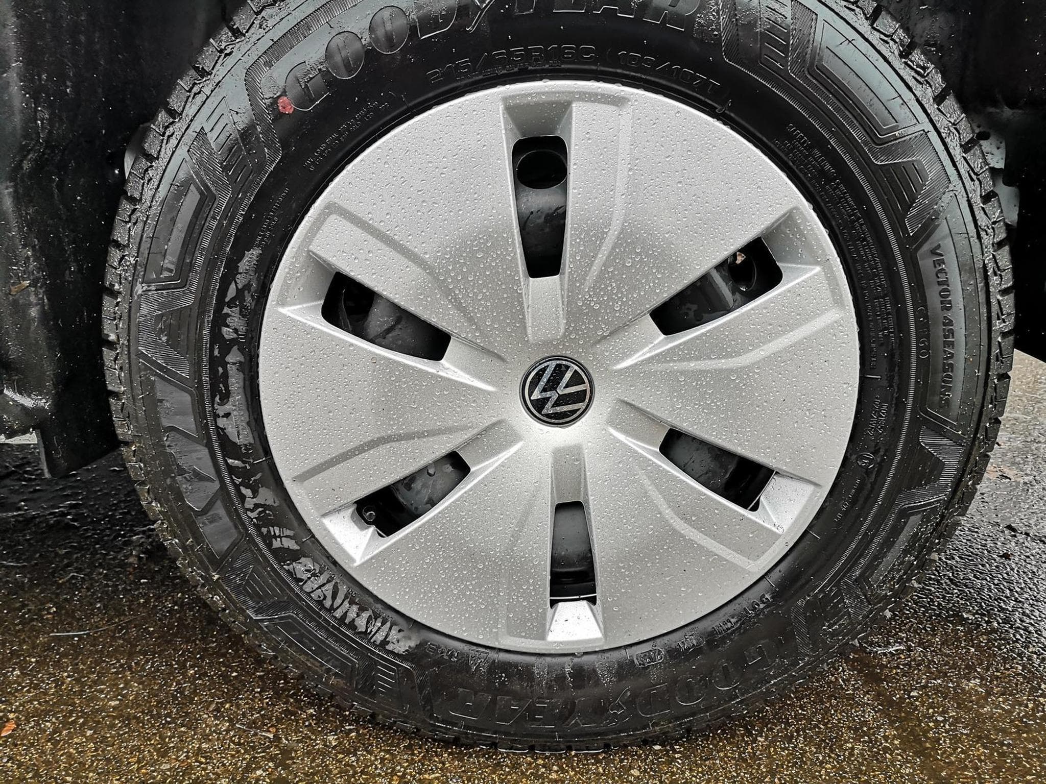 VW e-Transporter Kasten BEV 100 kW RWD KR (2026) - Photo 3