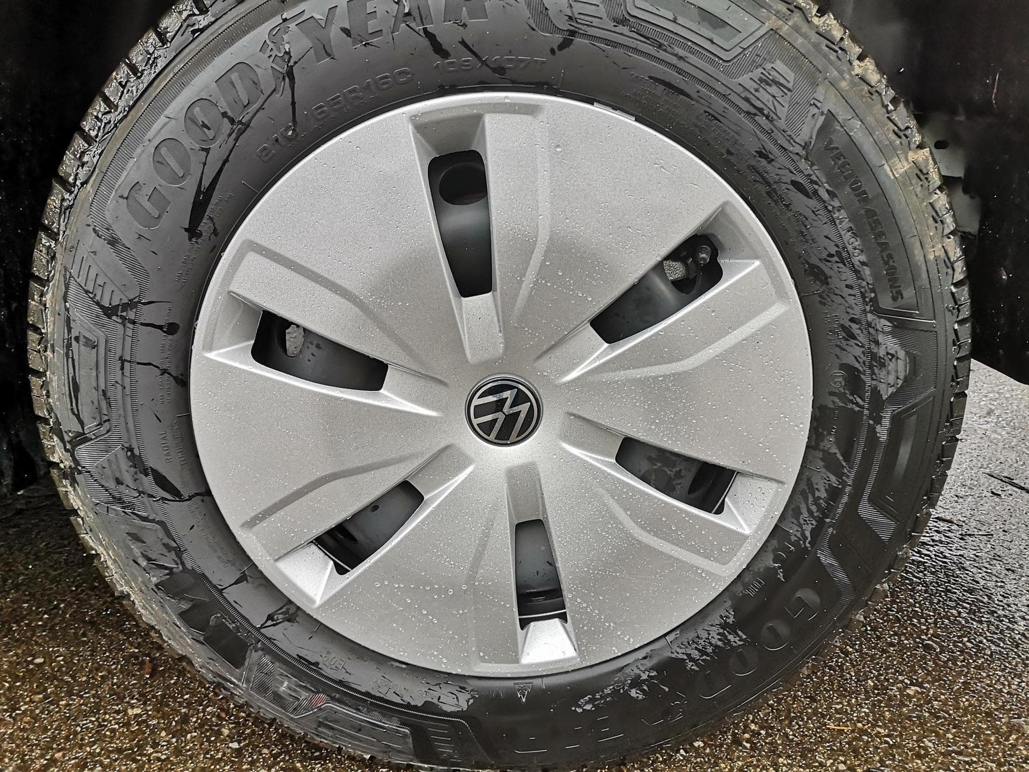 VW e-Transporter Kasten BEV 100 kW RWD KR (2026) - Photo 3