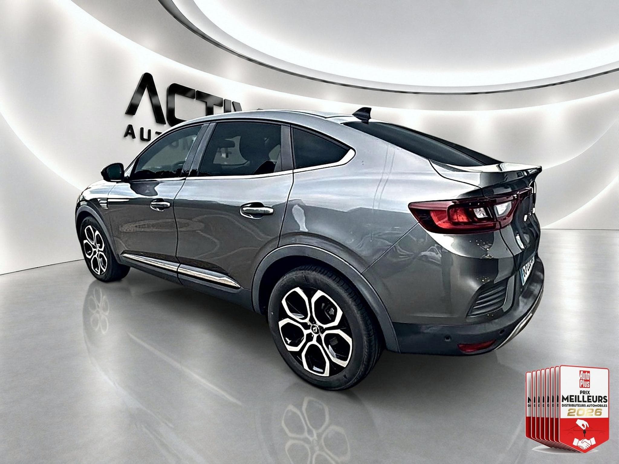 Renault ARKANA 1.6 E-TECH HYBRIDE 145 TECHNO (2022) - Foto 6