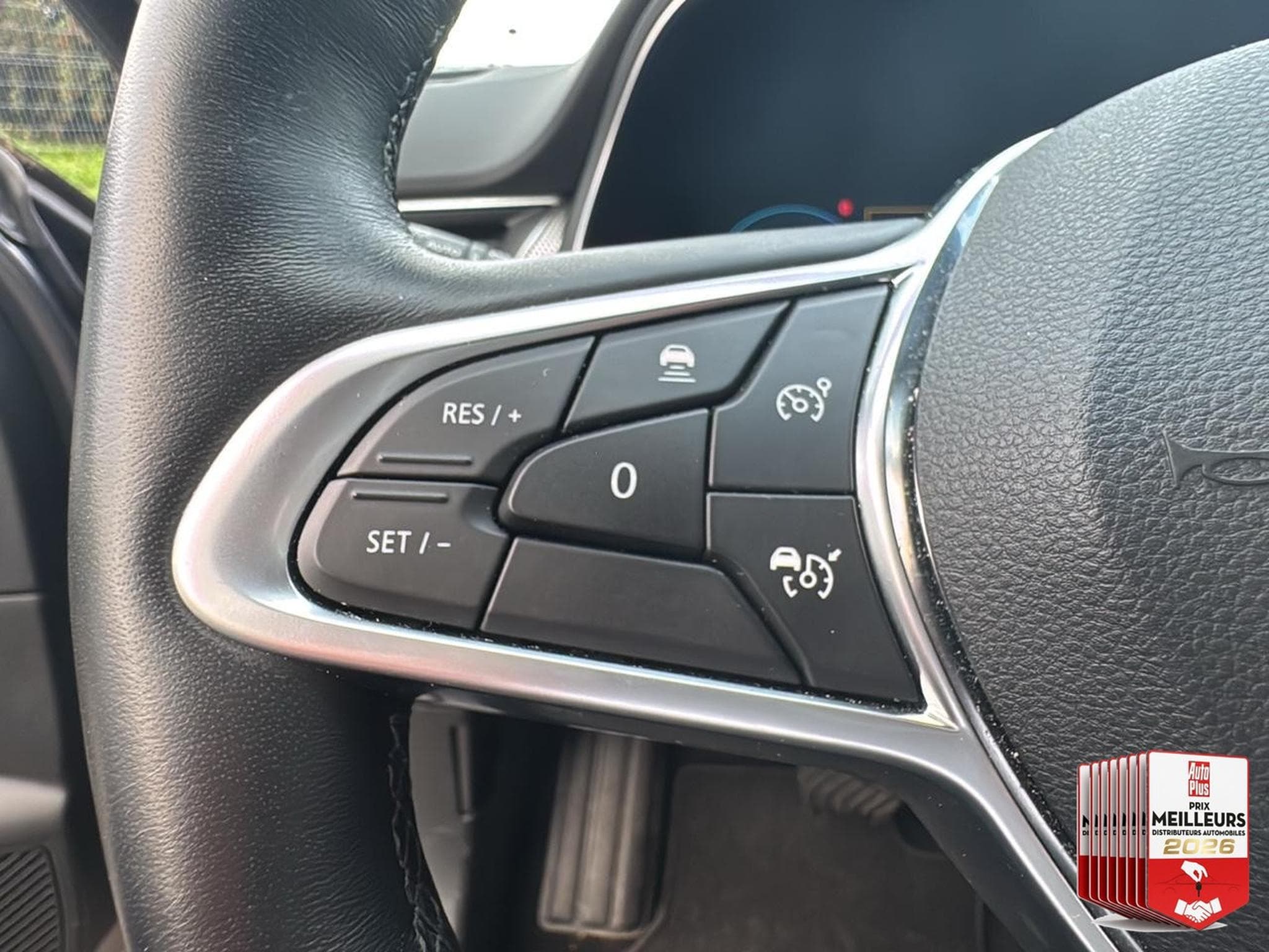 Renault ARKANA 1.6 E-TECH HYBRIDE 145 TECHNO (2022) - Foto 30