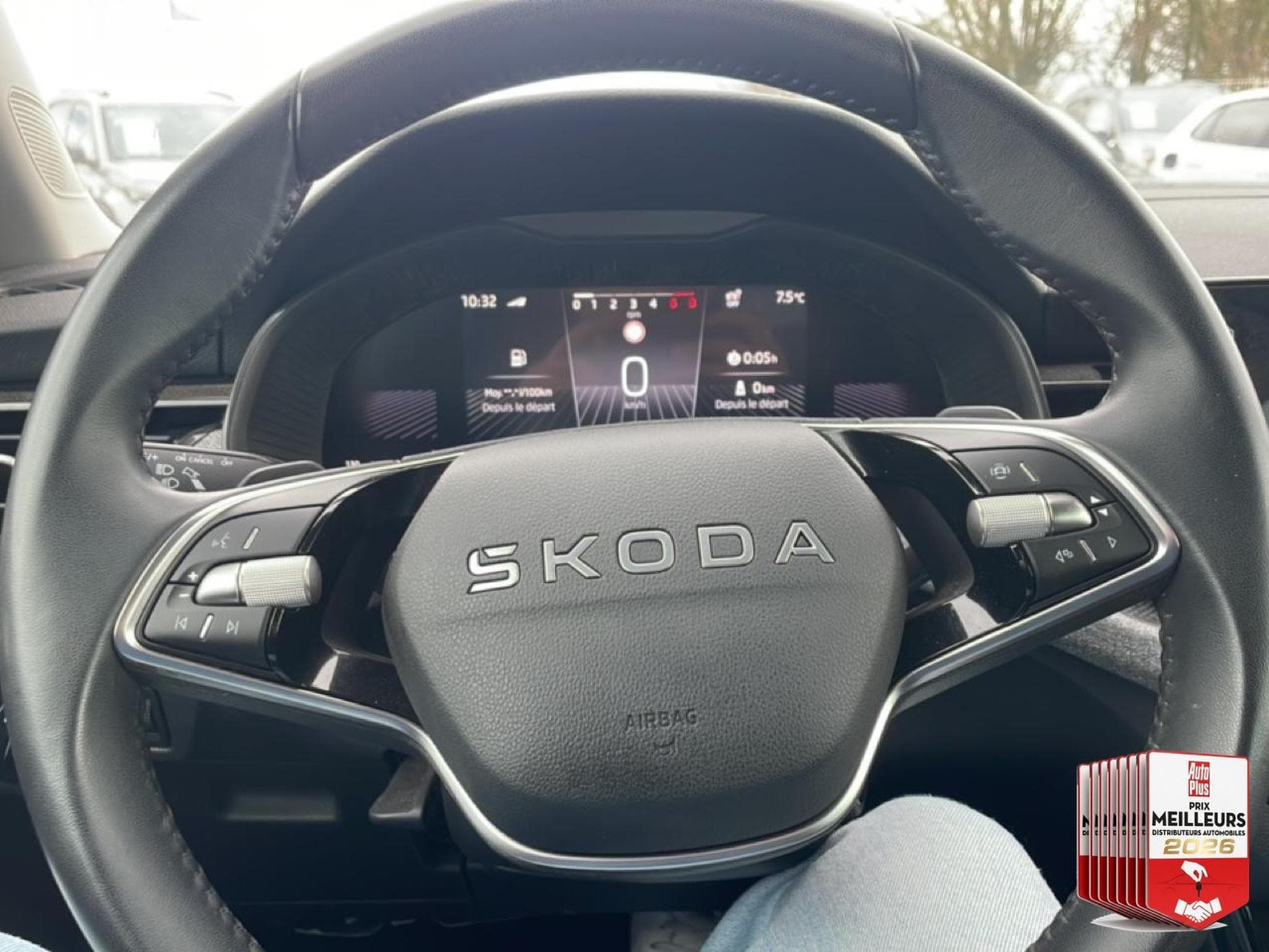 Skoda KAMIQ 1.0 TSI 116 SELECTION DSG7 (2025) - Foto 13
