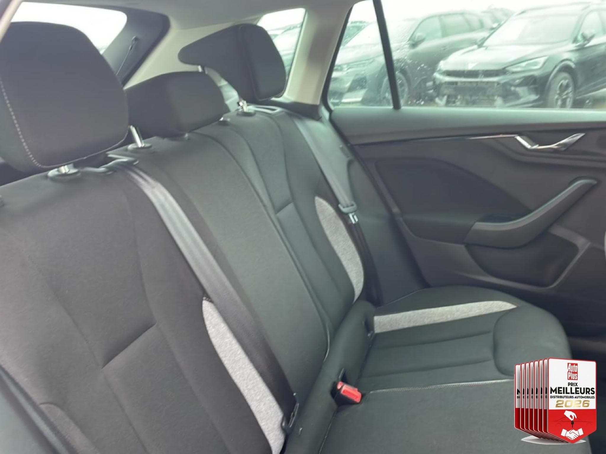 Skoda KAMIQ 1.0 TSI 116 SELECTION DSG7 (2025) - Foto 26