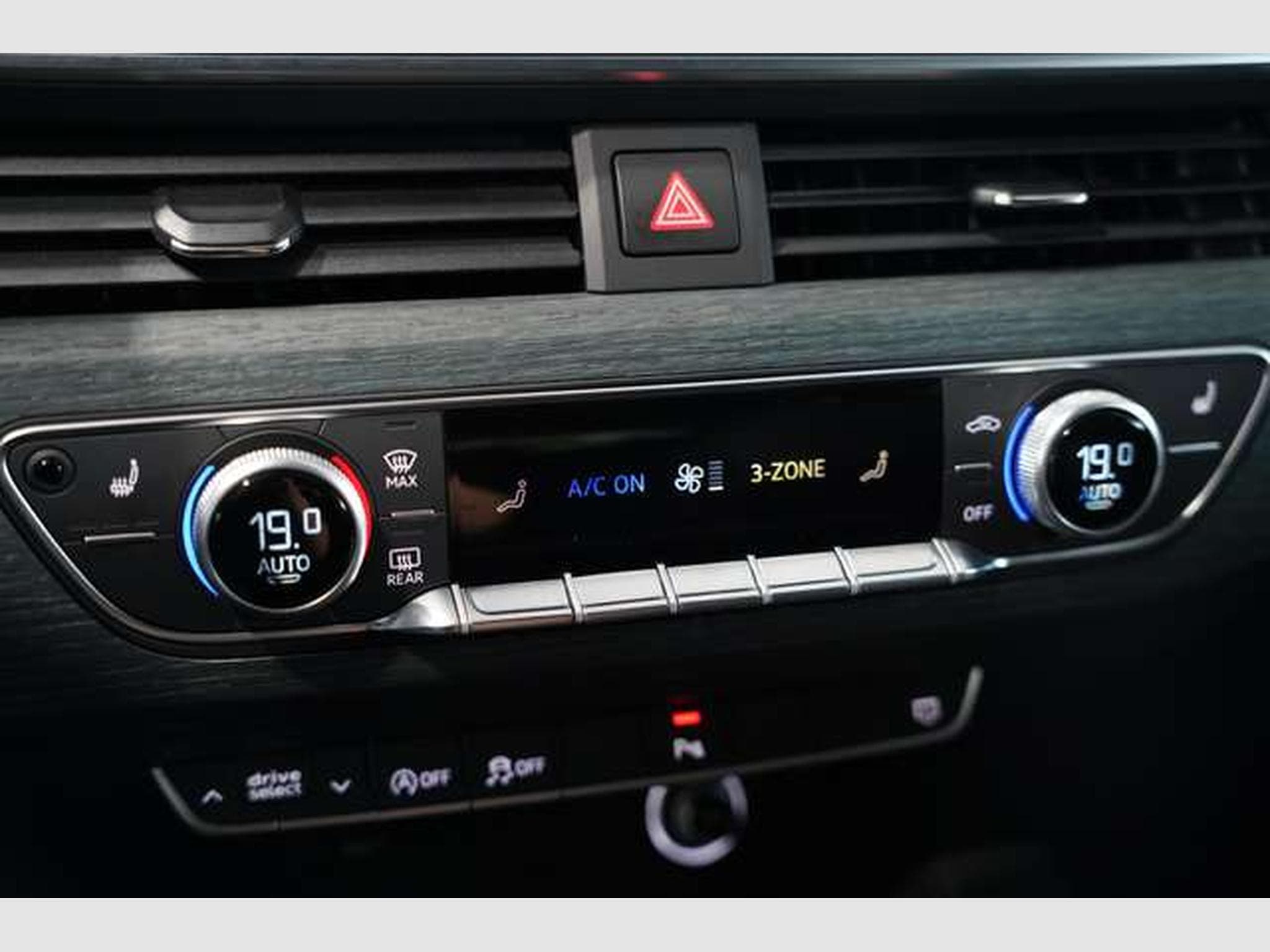 Audi A4 Avant S line *Matrix *B&O *Kamera *Virtual (2018) - Photo 32