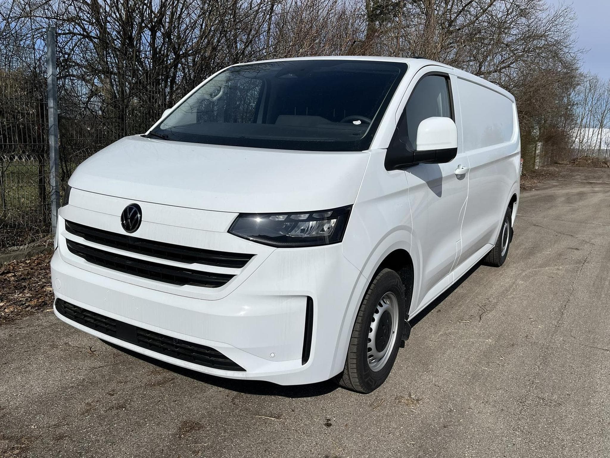 VW e-Transporter Kasten BEV 100 kW RWD LR (2026) - Photo 1