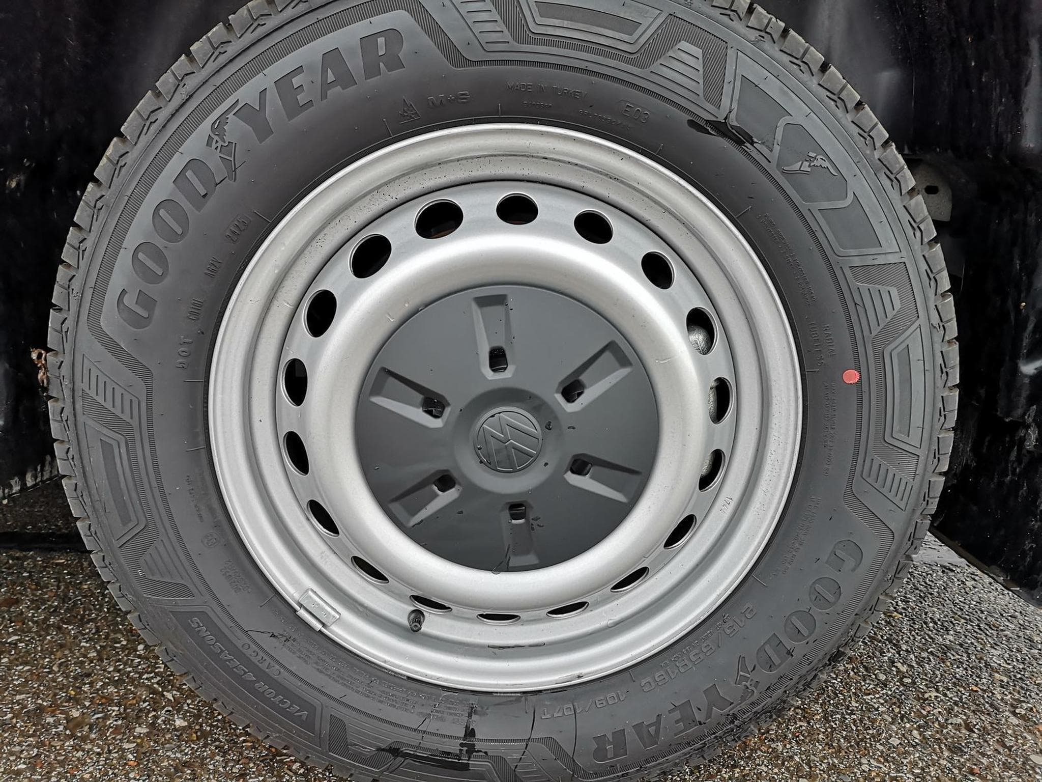 VW e-Transporter Kasten BEV 100 kW RWD LR (2026) - Photo 3