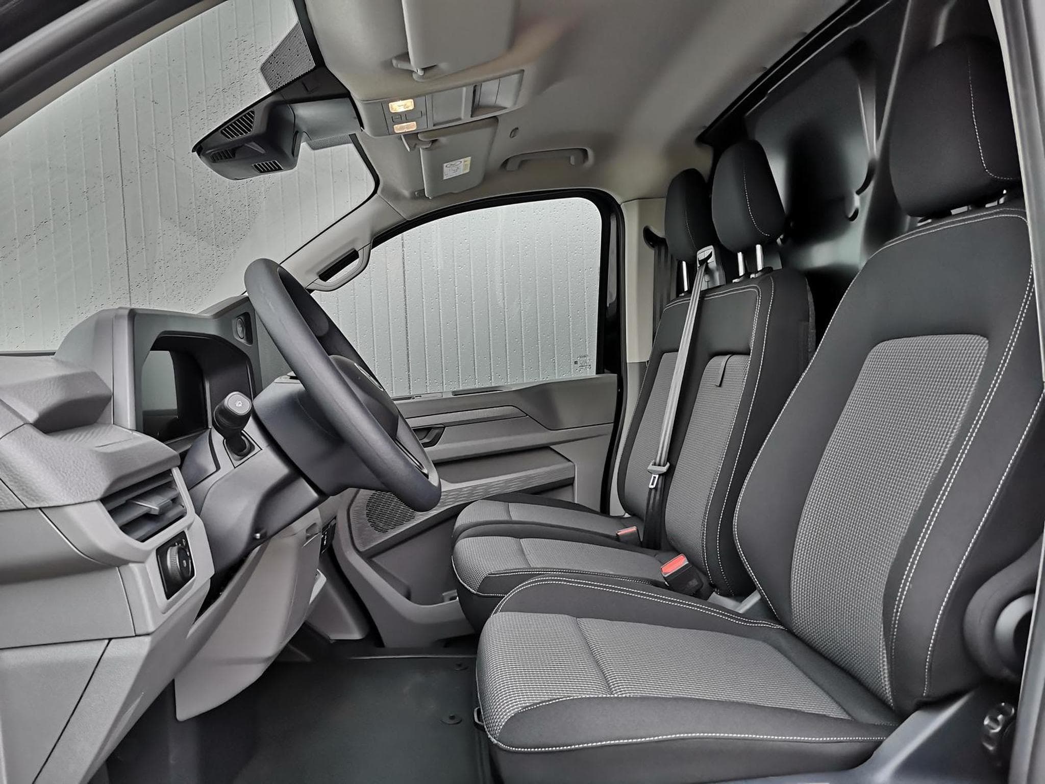 VW e-Transporter Kasten BEV 100 kW RWD LR (2026) - Photo 4