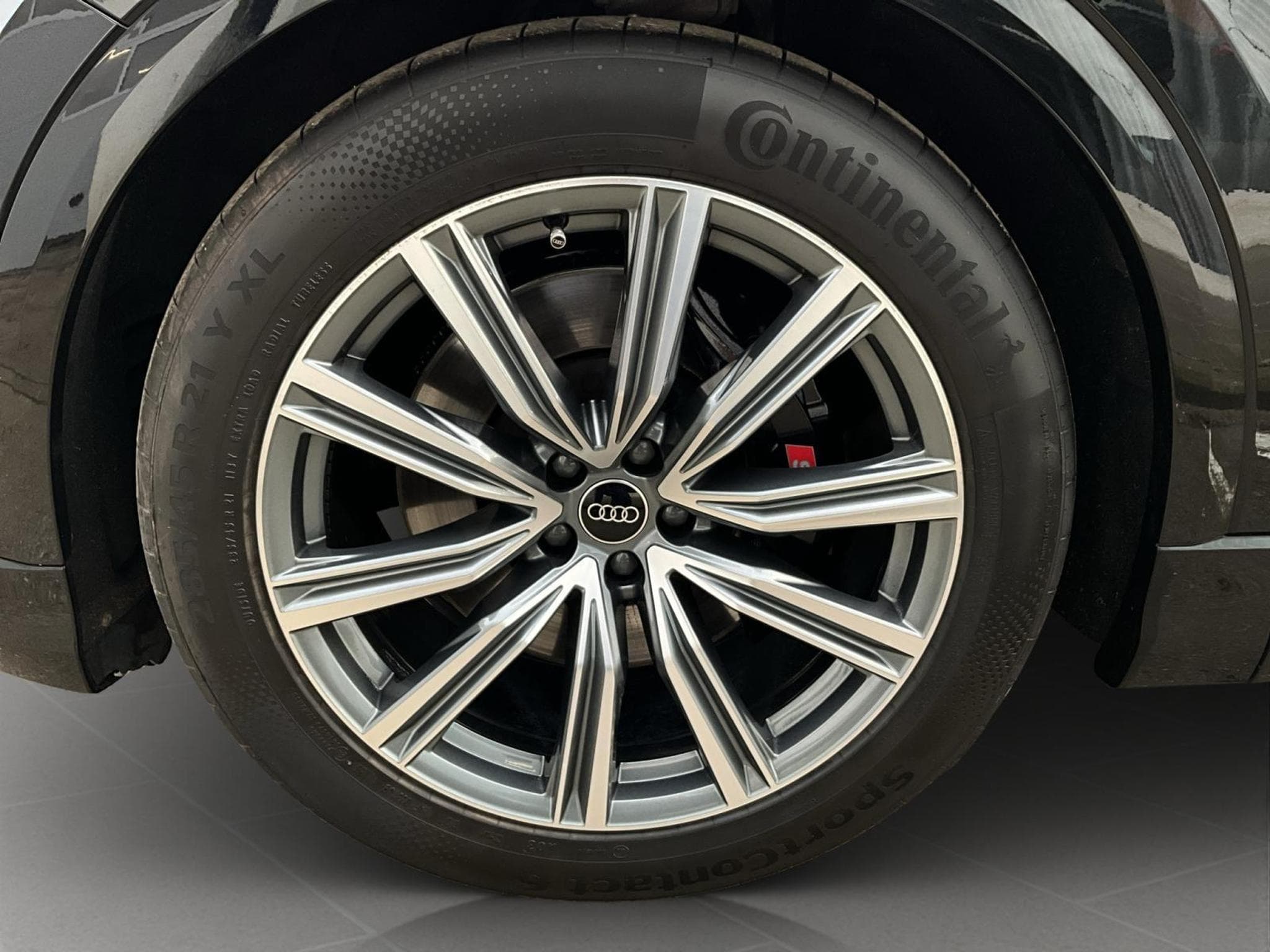 Audi SQ8 TFSI+Tiptronic+4M+Sound+AHK (2025) - Foto 8