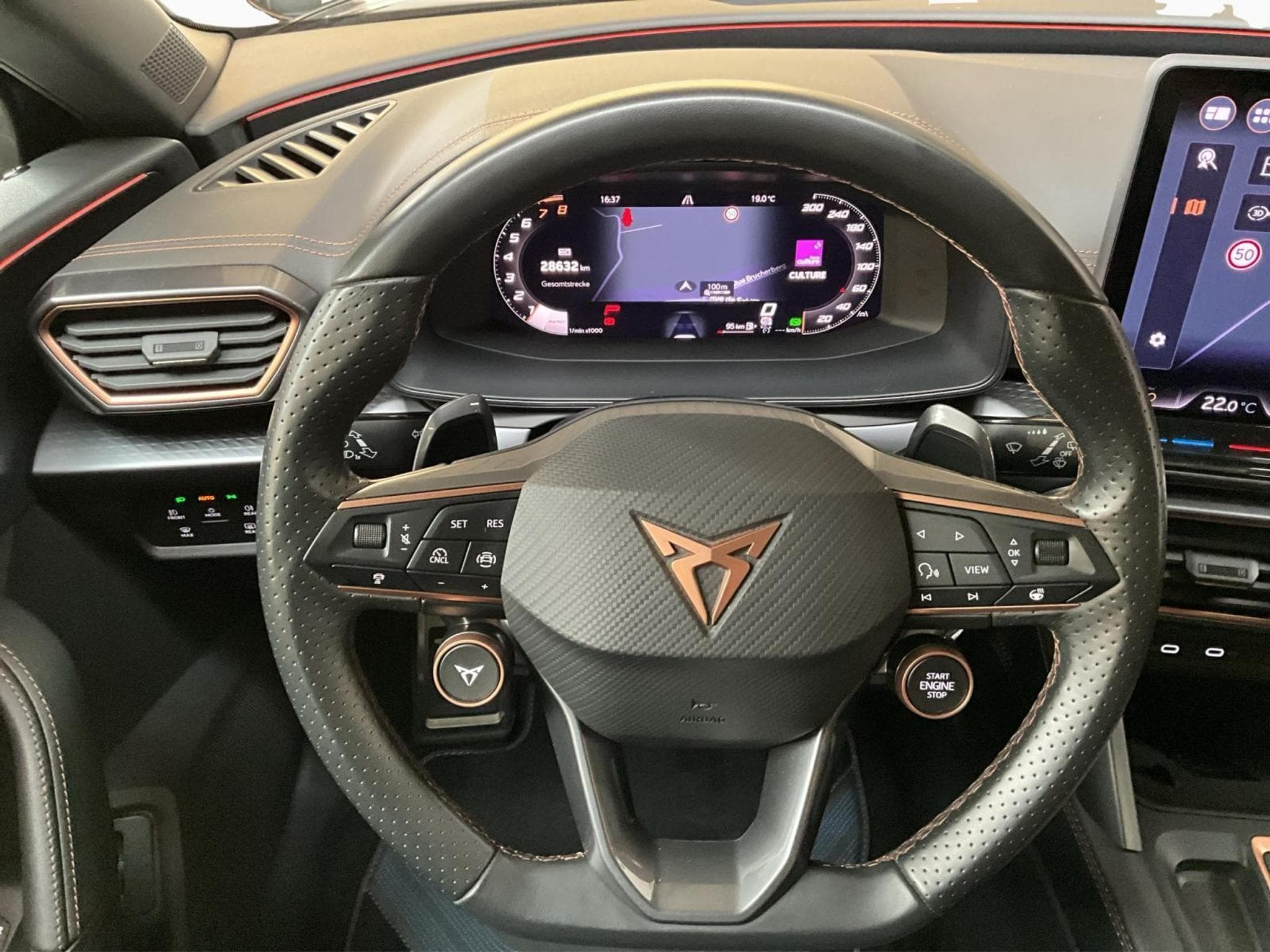 Cupra Leon ST+VZ+Evo+DSG+4Drive+Sennheiser+AHK+Pure-Performance (2025) - Photo 10