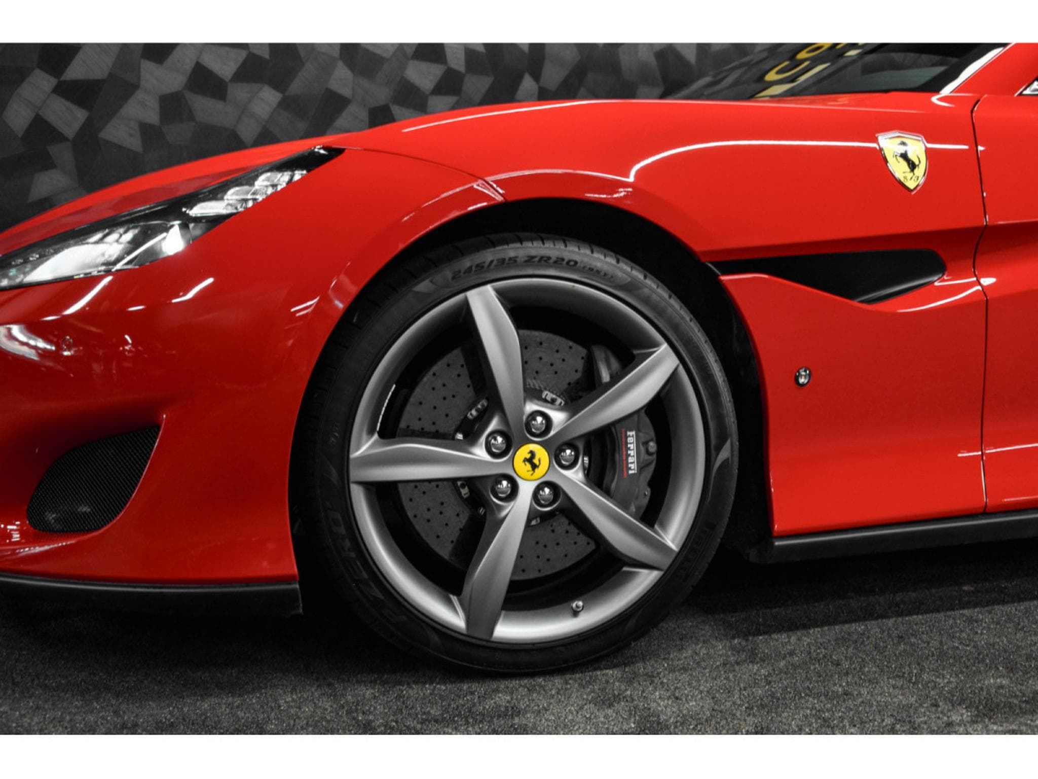 Ferrari Portofino ROSSO CORSA (2018) - Photo 11