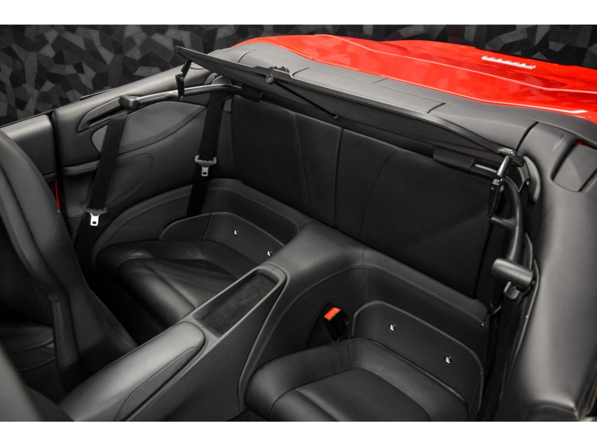 Ferrari Portofino ROSSO CORSA (2018) - Photo 14