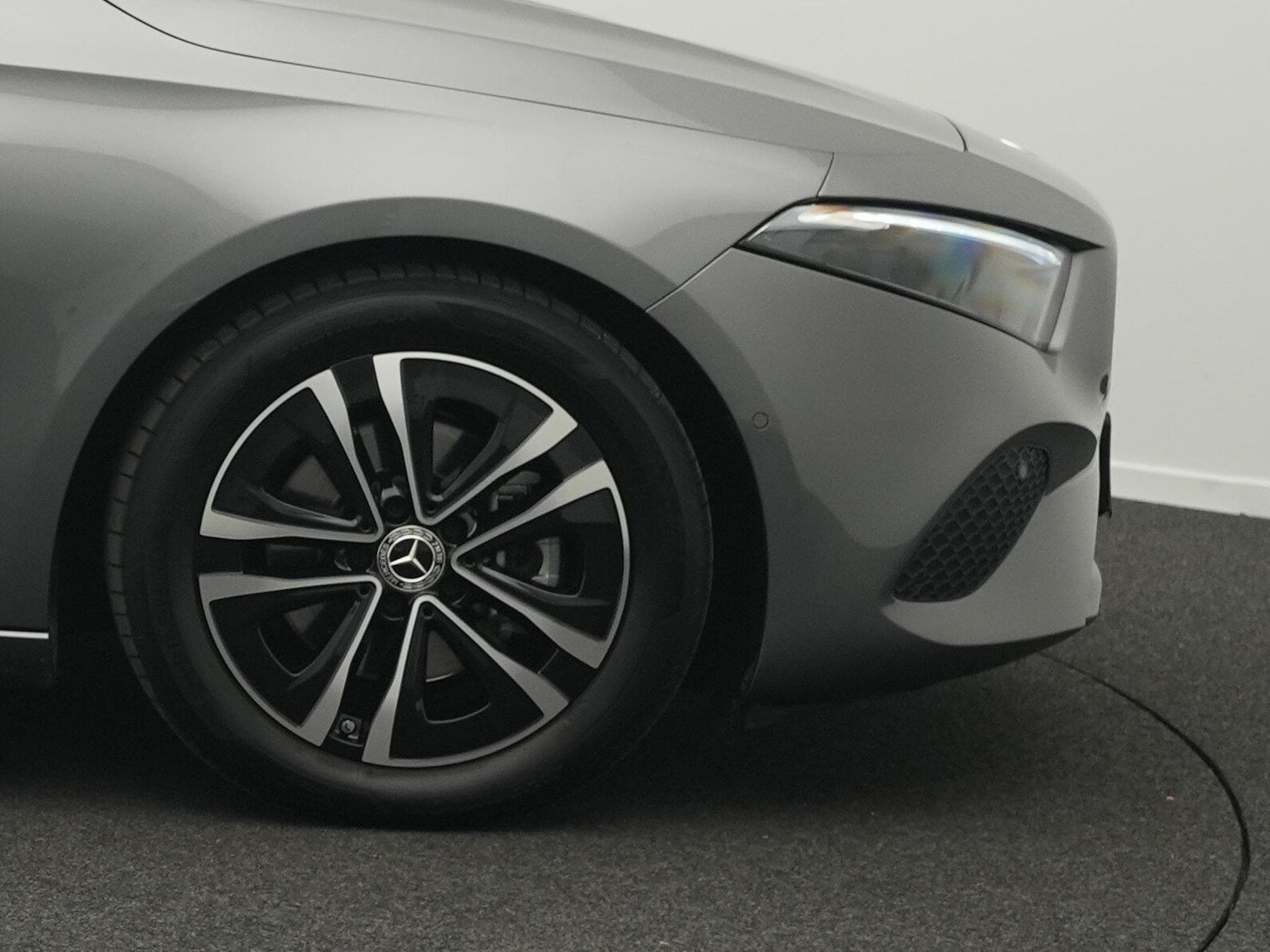 Mercedes A 180 d Progressive LED+Kamera+Apple+MBUX (2025) - Photo 8