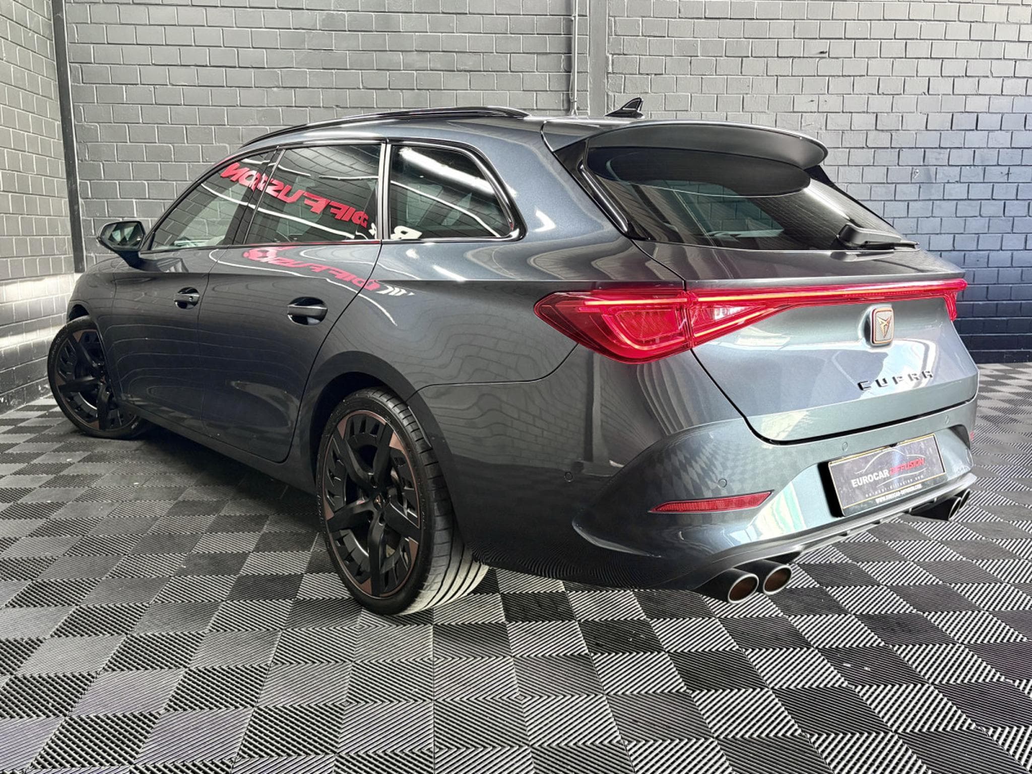 Cupra Leon ST VZ 2.0 TSI 310 CV 4Drive  * ATTELAGE * VSS * CAM * (2024) - Photo 4