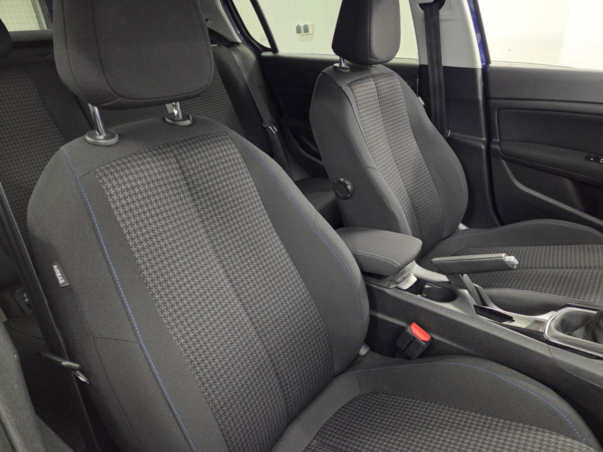 Peugeot 308 1.2  Style Edition 110 CV Garantie 12 Mois (2020) - Photo 10