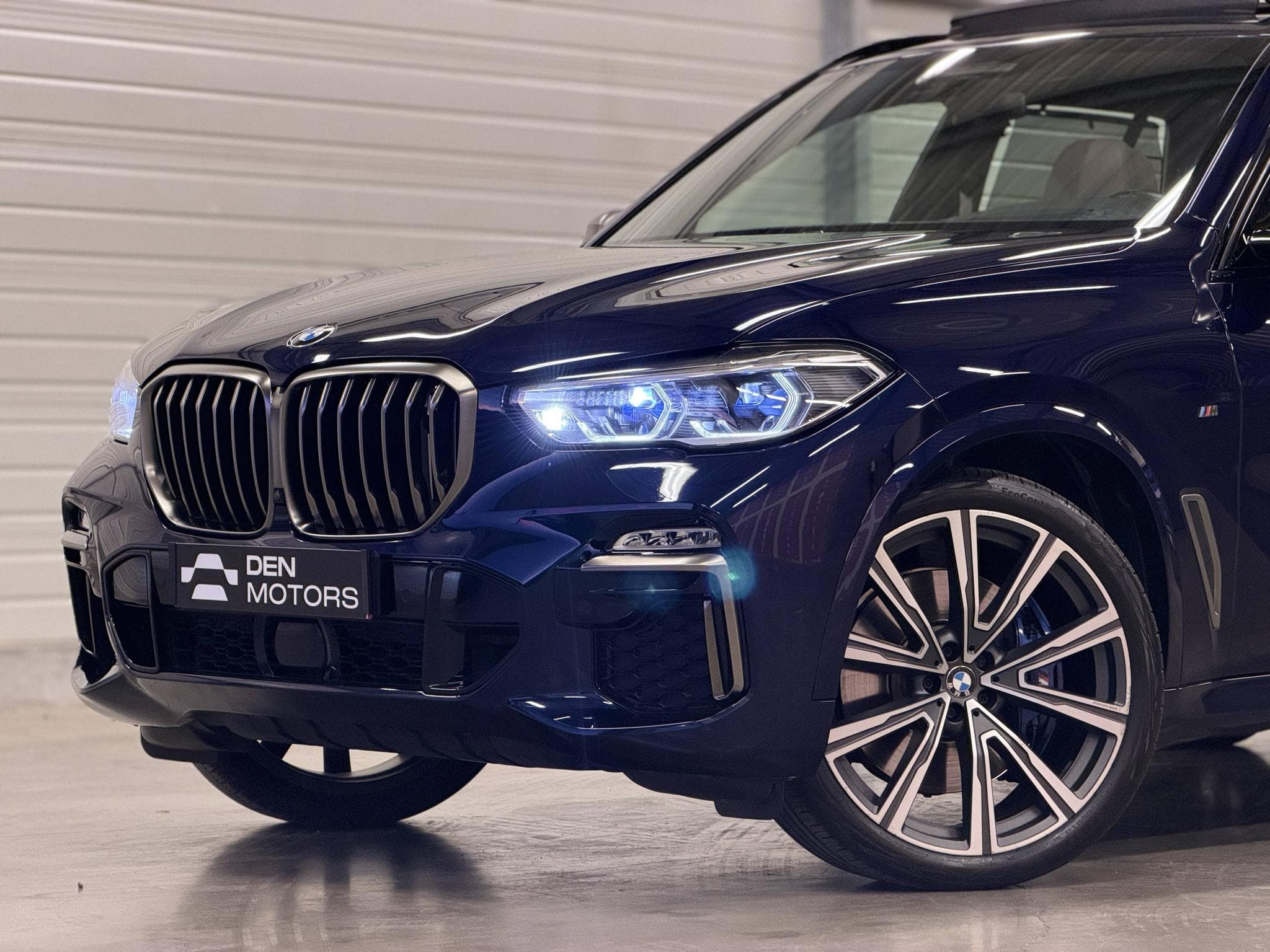 BMW X5 M50 i M50i 530ch / 1ère Main / TVA Récup / 30 330€ d'options / Nig (2019) - Photo 2
