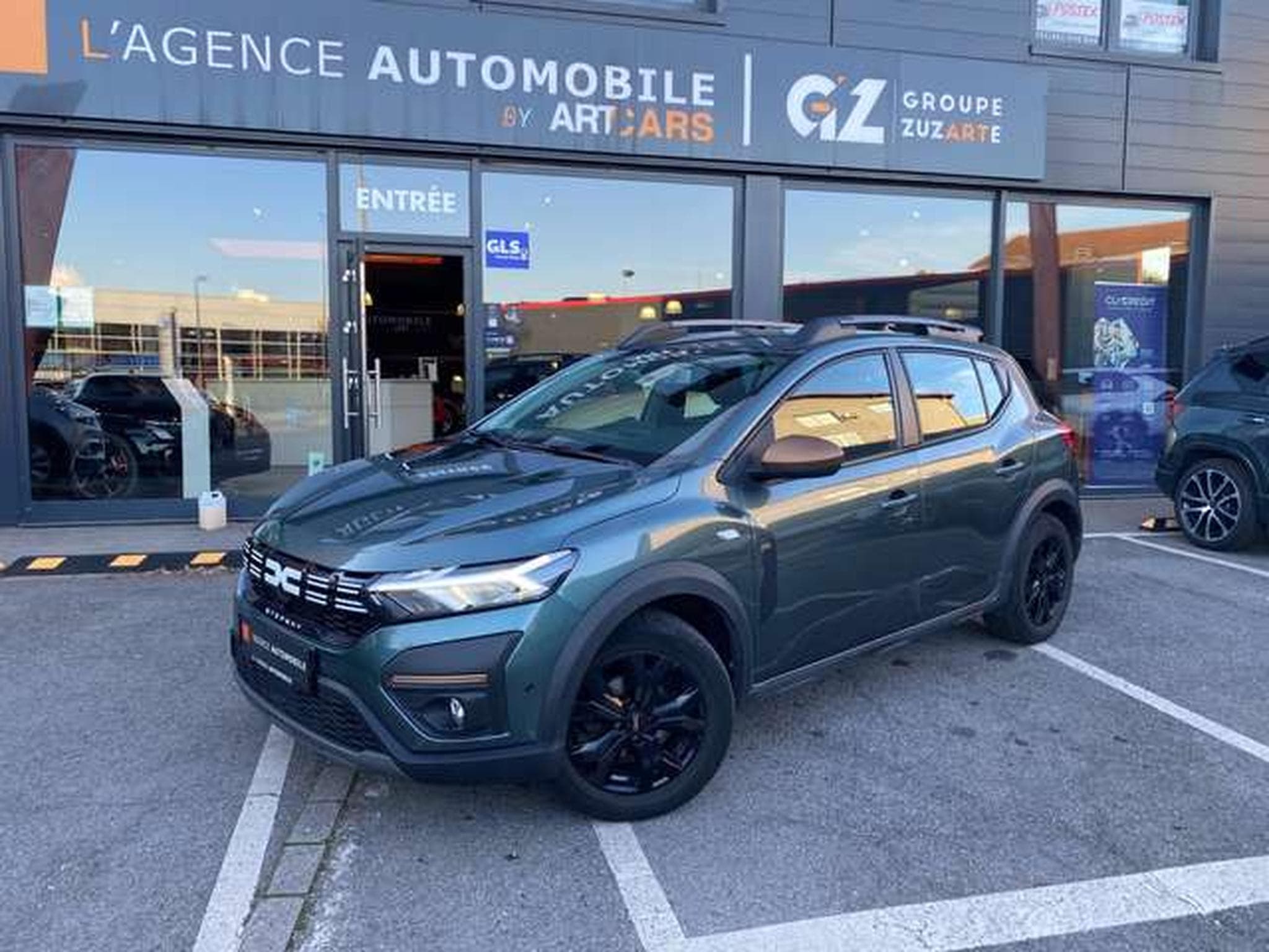 Dacia Sandero Sandero Stepway TCe 110-JUSQU'A 36MOIS DE GARANTIE (2023) - Photo 2