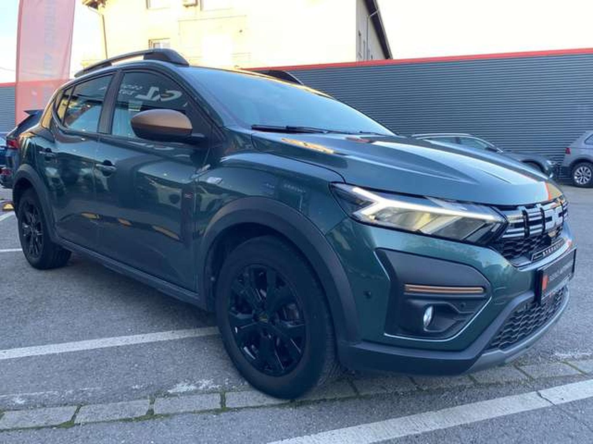 Dacia Sandero Sandero Stepway TCe 110-JUSQU'A 36MOIS DE GARANTIE (2023) - Photo 4