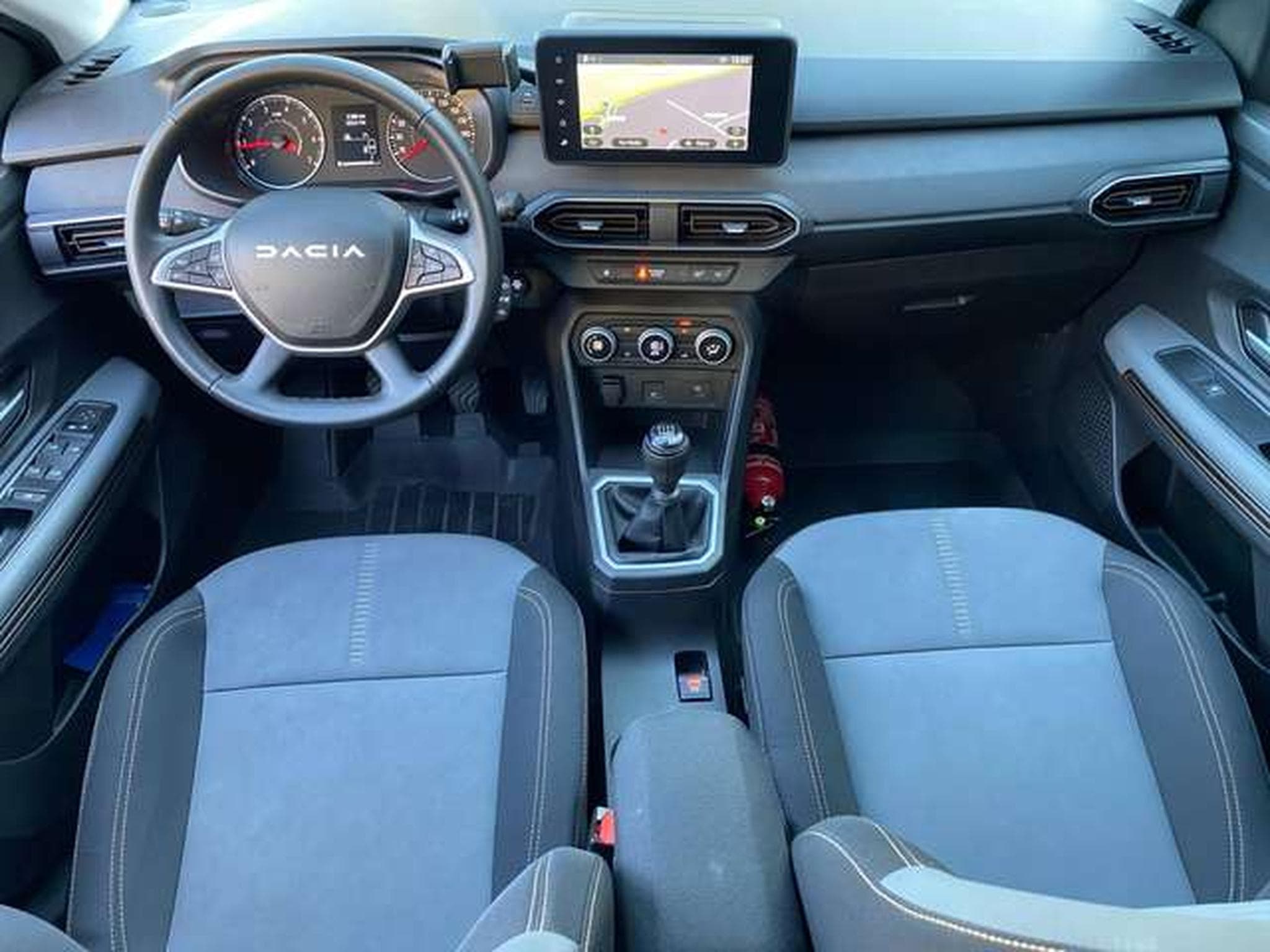 Dacia Sandero Sandero Stepway TCe 110-JUSQU'A 36MOIS DE GARANTIE (2023) - Photo 13