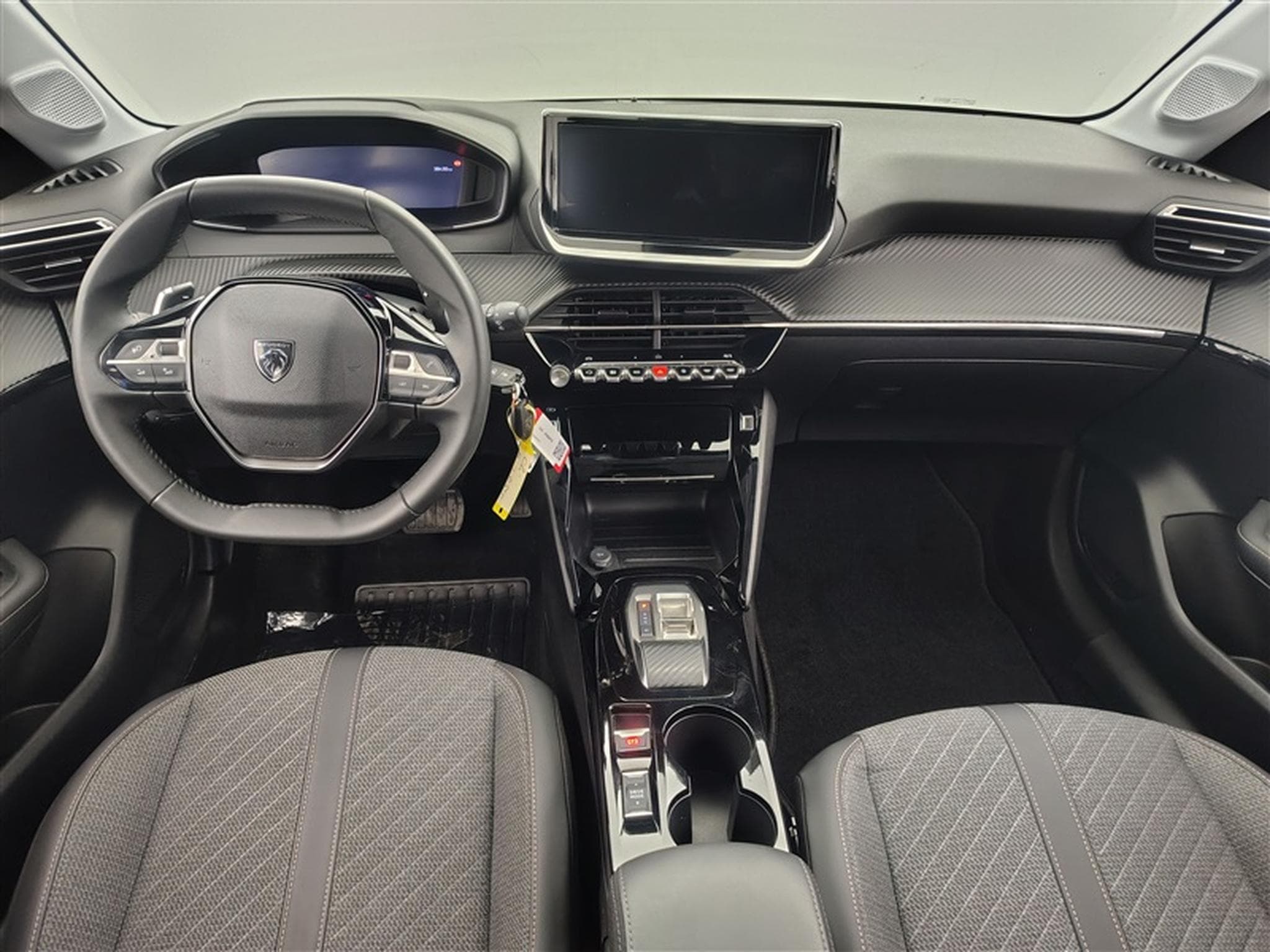 Peugeot 208 1.2 Hybrid 100cv e-DSC6 Allure CARPLAY / FULL LED / S-CUIR (2025) - Photo 8