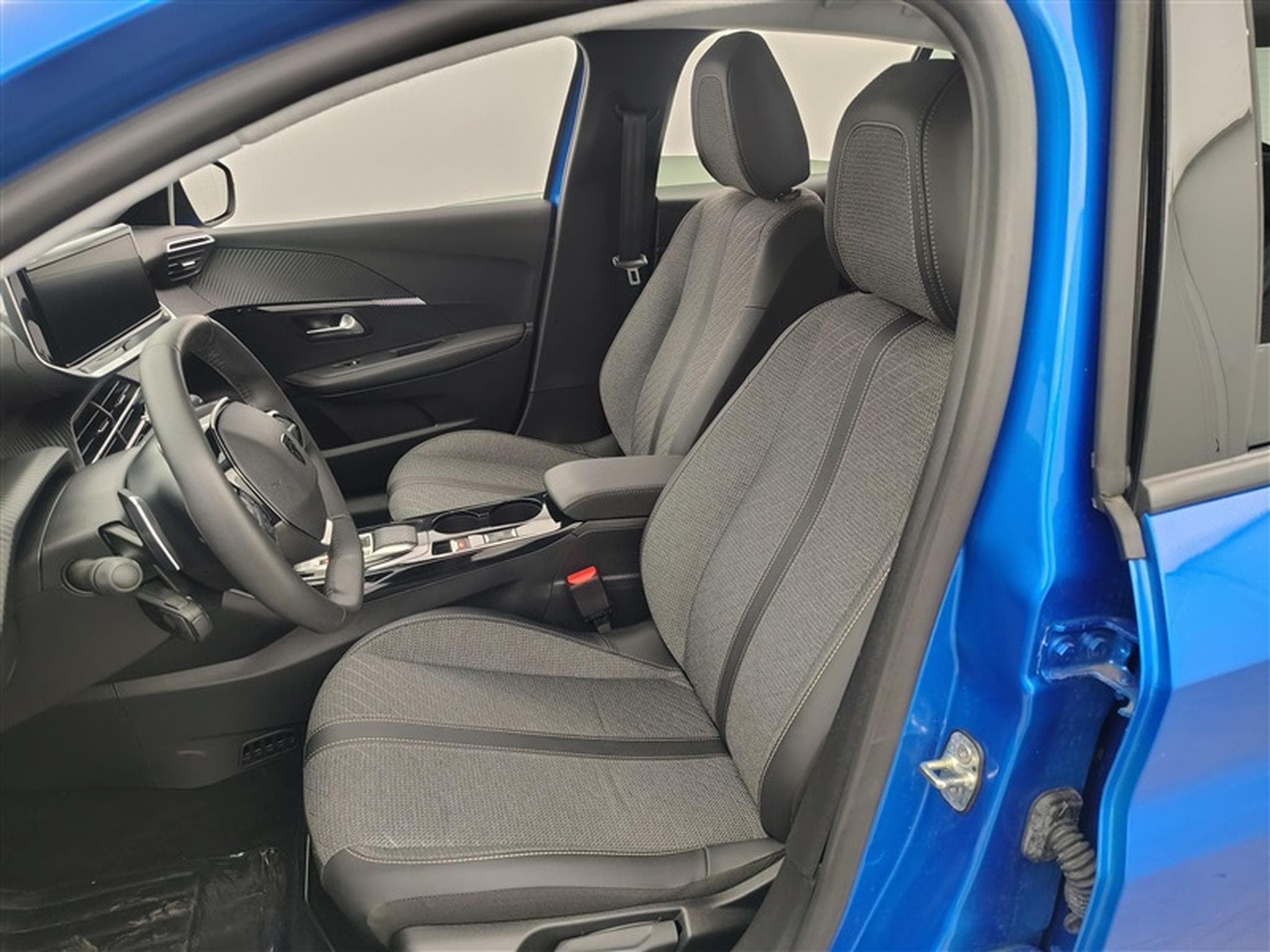 Peugeot 208 1.2 Hybrid 100cv e-DSC6 Allure CARPLAY / FULL LED / S-CUIR (2025) - Photo 7