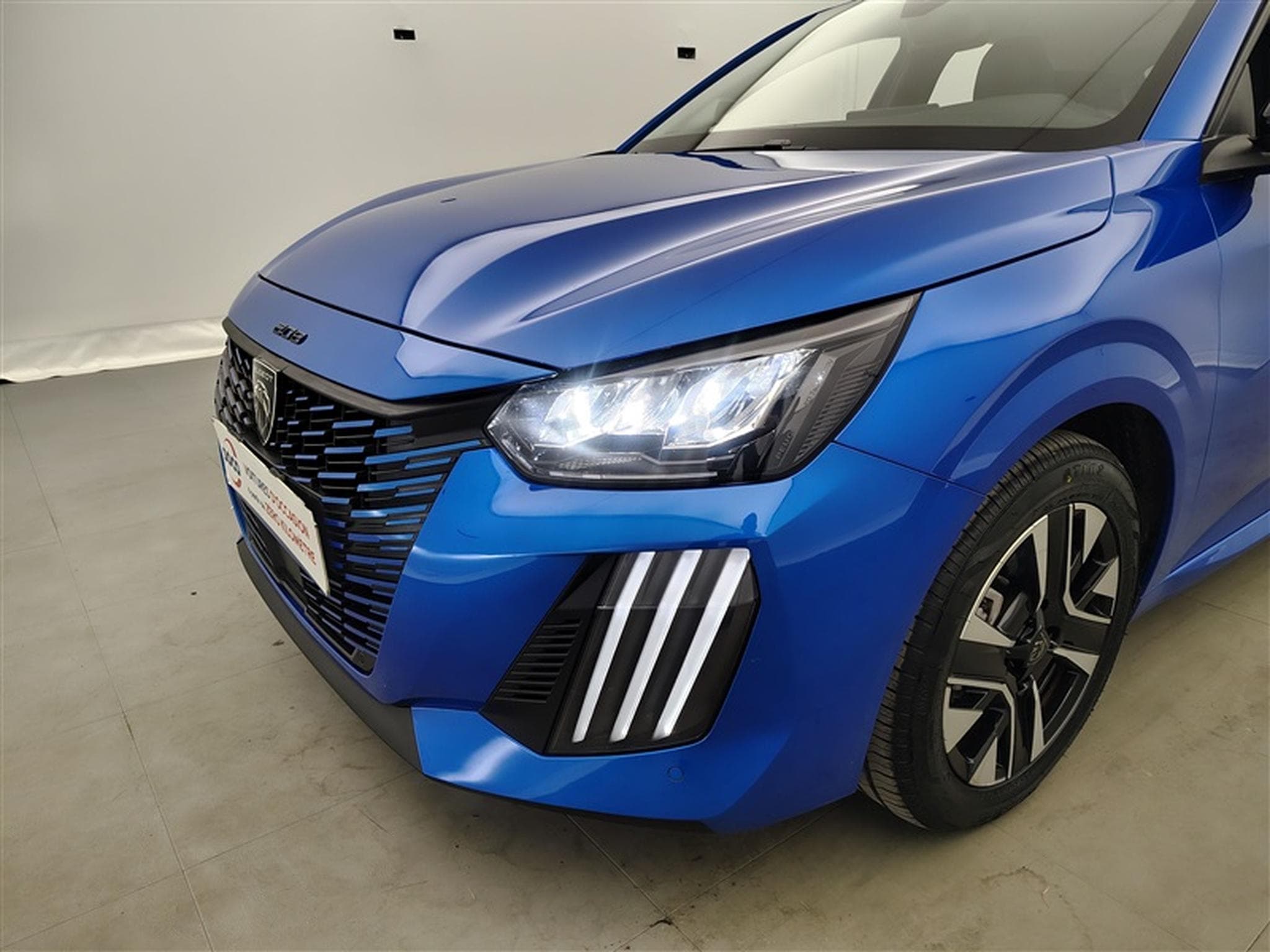 Peugeot 208 1.2 Hybrid 100cv e-DSC6 Allure CARPLAY / FULL LED / S-CUIR (2025) - Photo 15