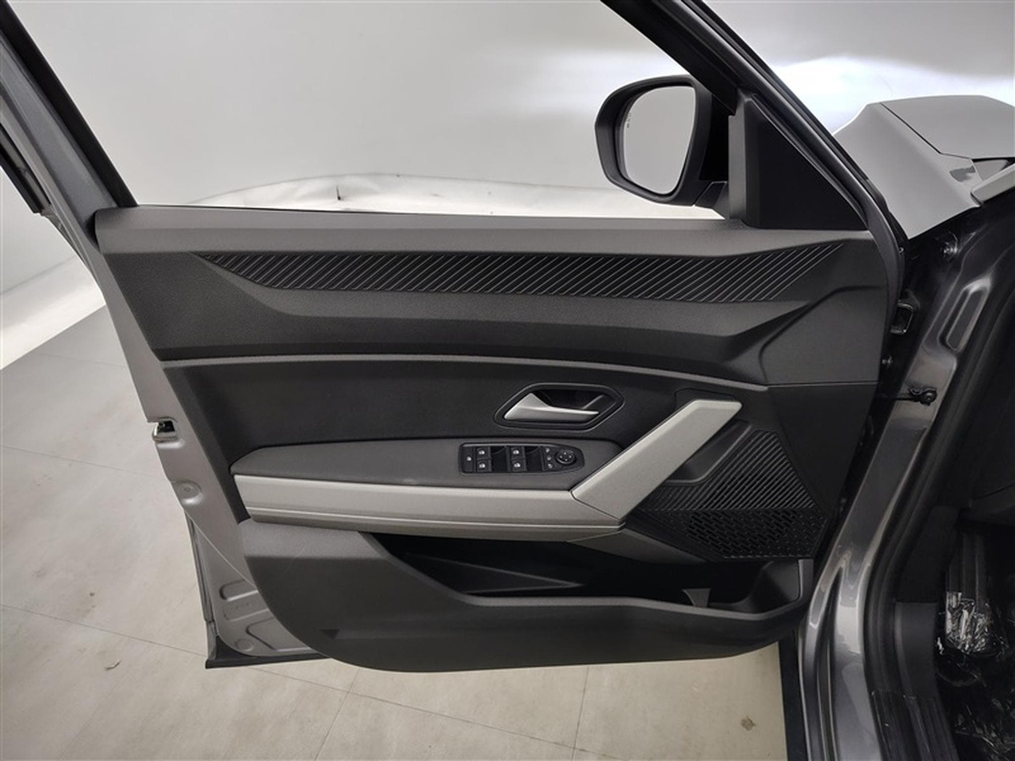 Dacia Bigster 1.2 Mild hybrid-G Journey *NAVI/T.PANO/CAM/FULL LED/PDC* (2025) - Photo 17
