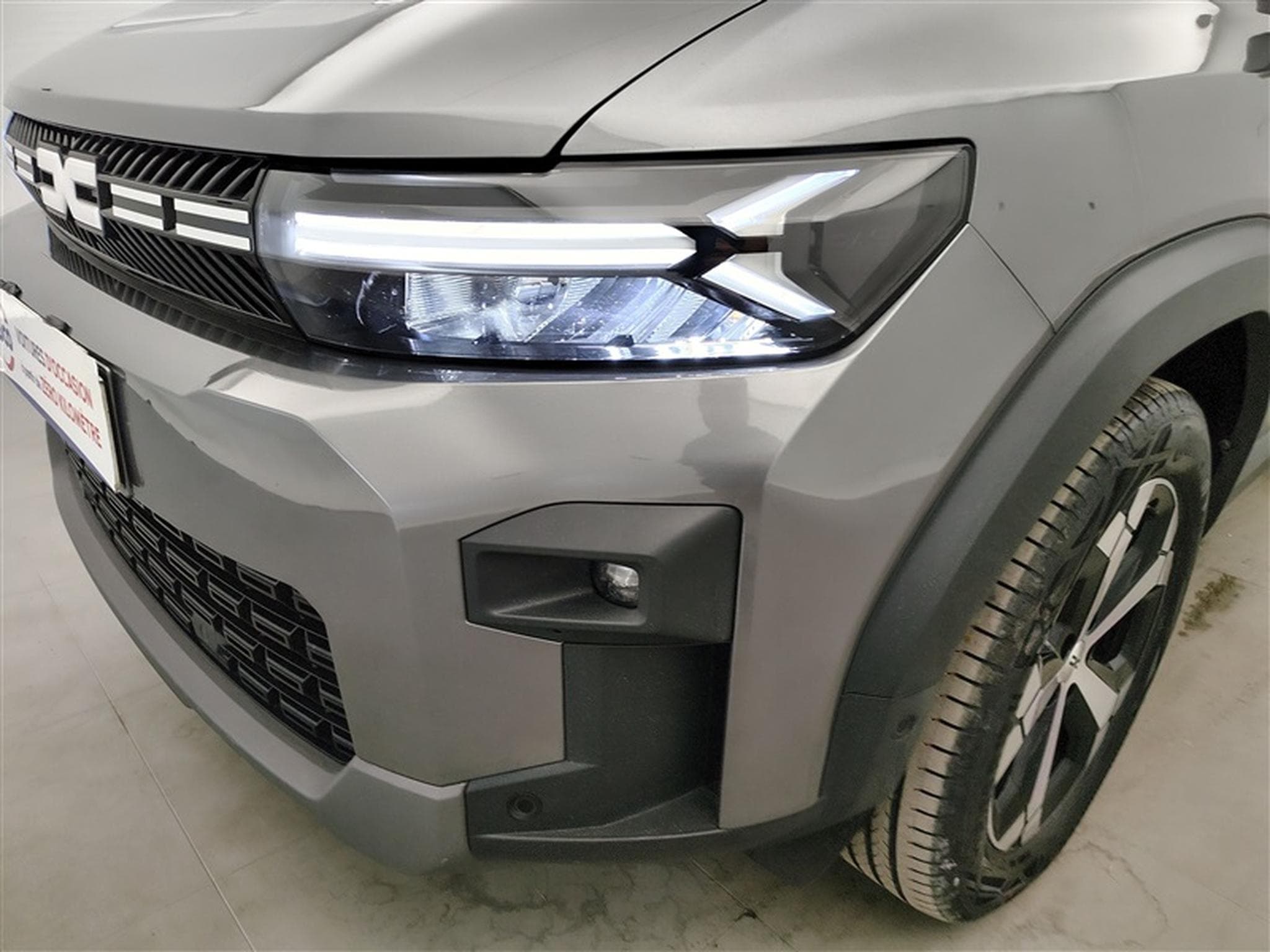 Dacia Bigster 1.2 Mild hybrid-G Journey *NAVI/T.PANO/CAM/FULL LED/PDC* (2025) - Photo 15