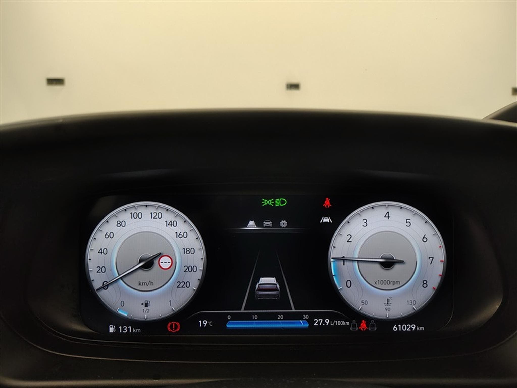 Hyundai Bayon 1.0 T-GDi Twist CAPLAY / CLIM (2024) - Photo 10