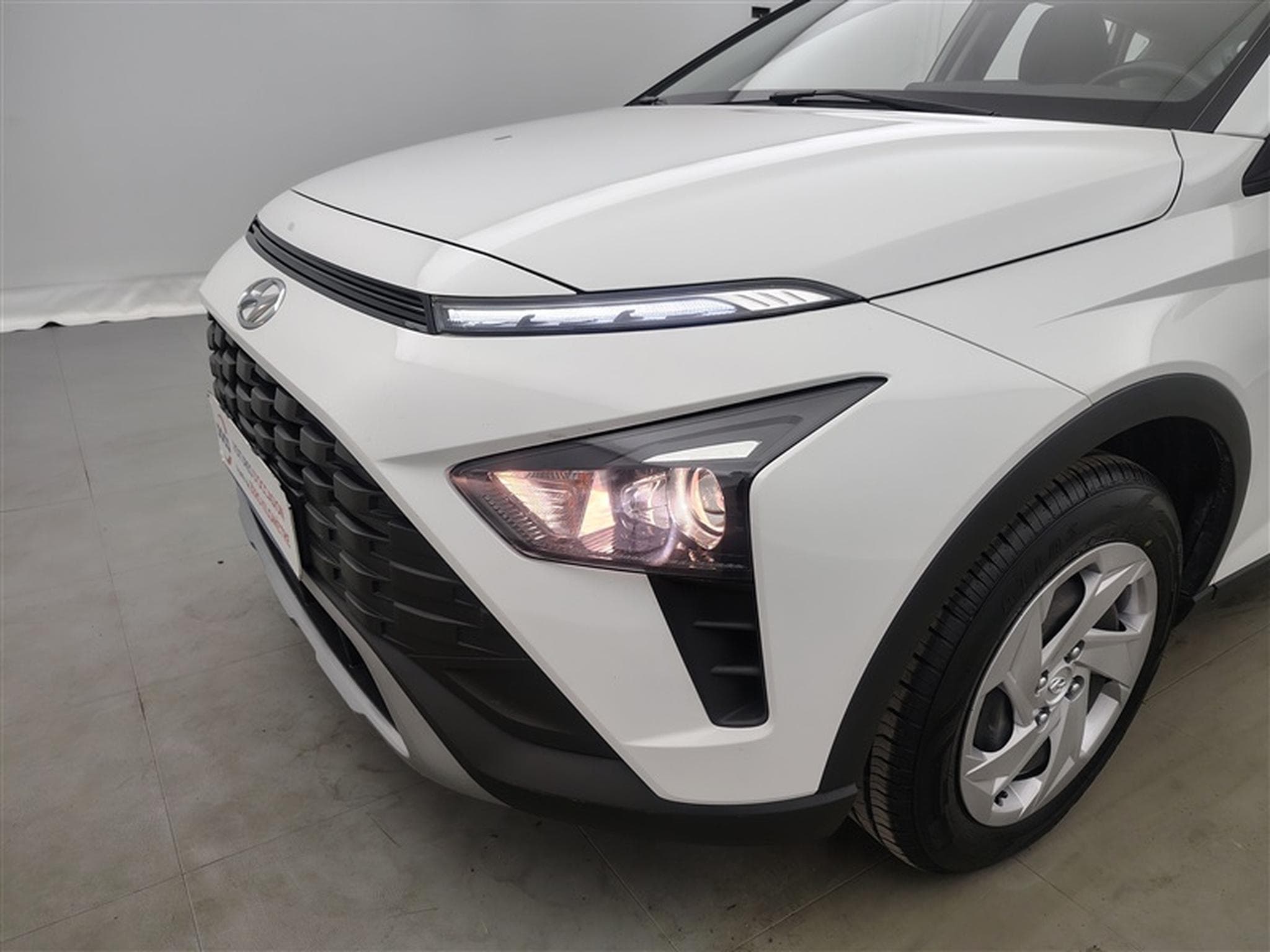 Hyundai Bayon 1.0 T-GDi Twist CAPLAY / CLIM (2024) - Photo 15
