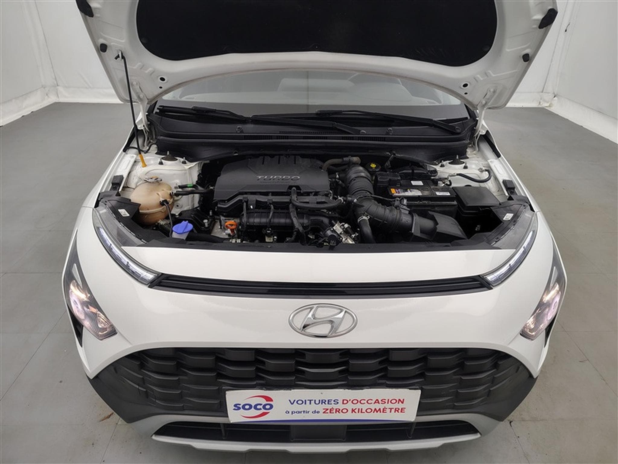 Hyundai Bayon 1.0 T-GDi Twist CAPLAY / CLIM (2024) - Photo 18