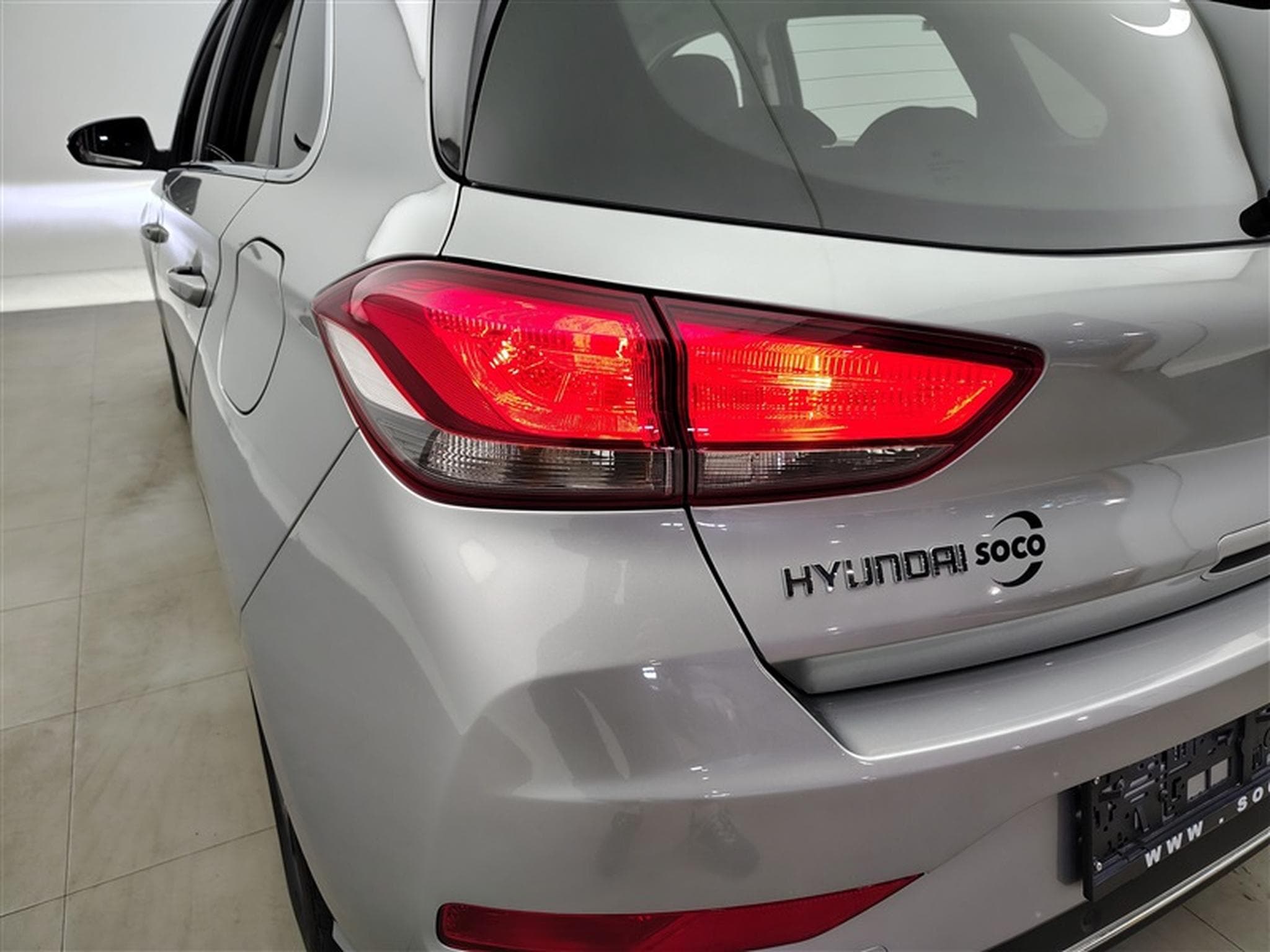 Hyundai i30 1.0 T-GDi 120cv Twist *CARPLAY / FULL LED / CAMERA / JA 16"* (2024) - Photo 16
